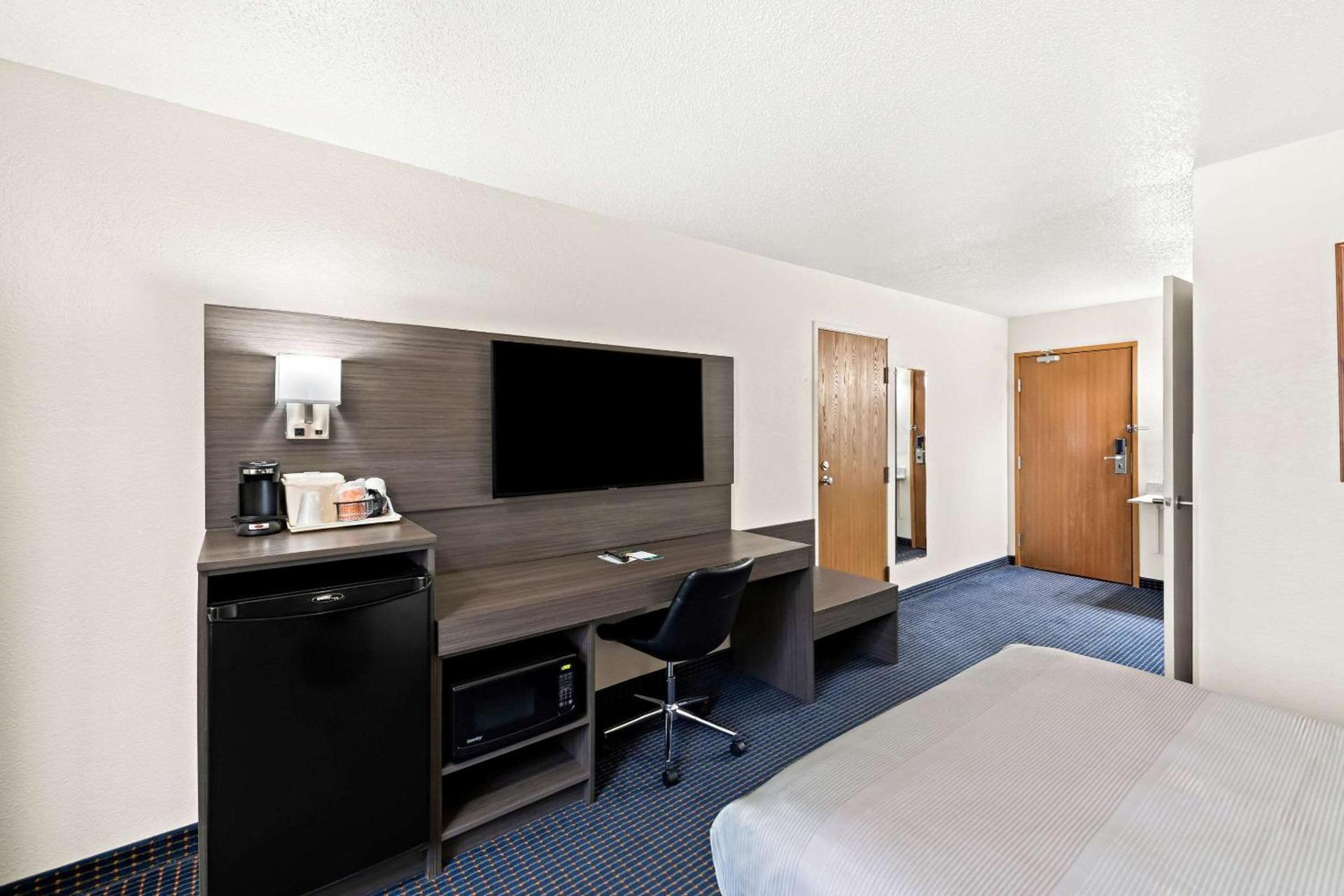Quality Inn North Platte photo 13