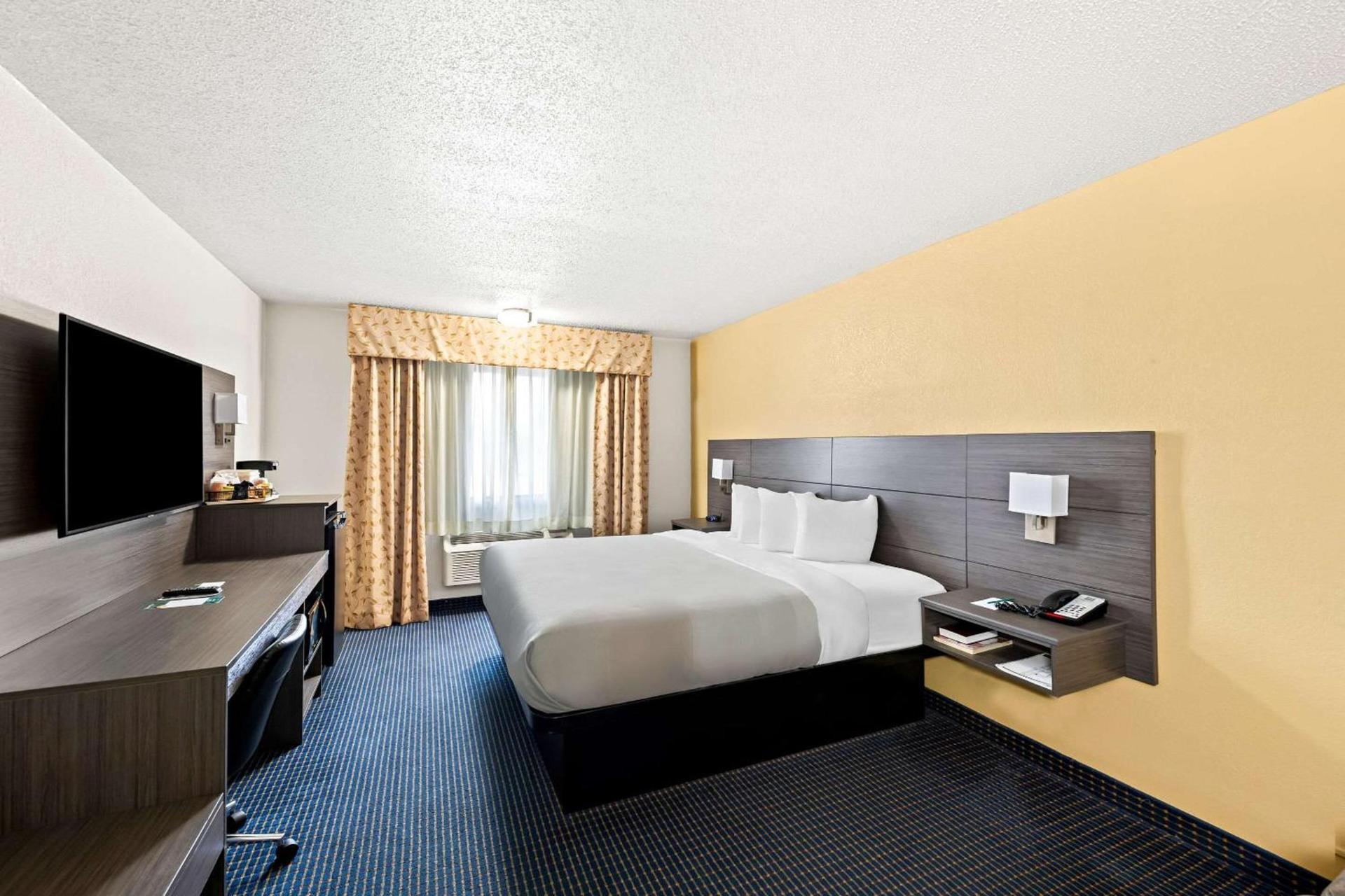 Quality Inn North Platte photo 24