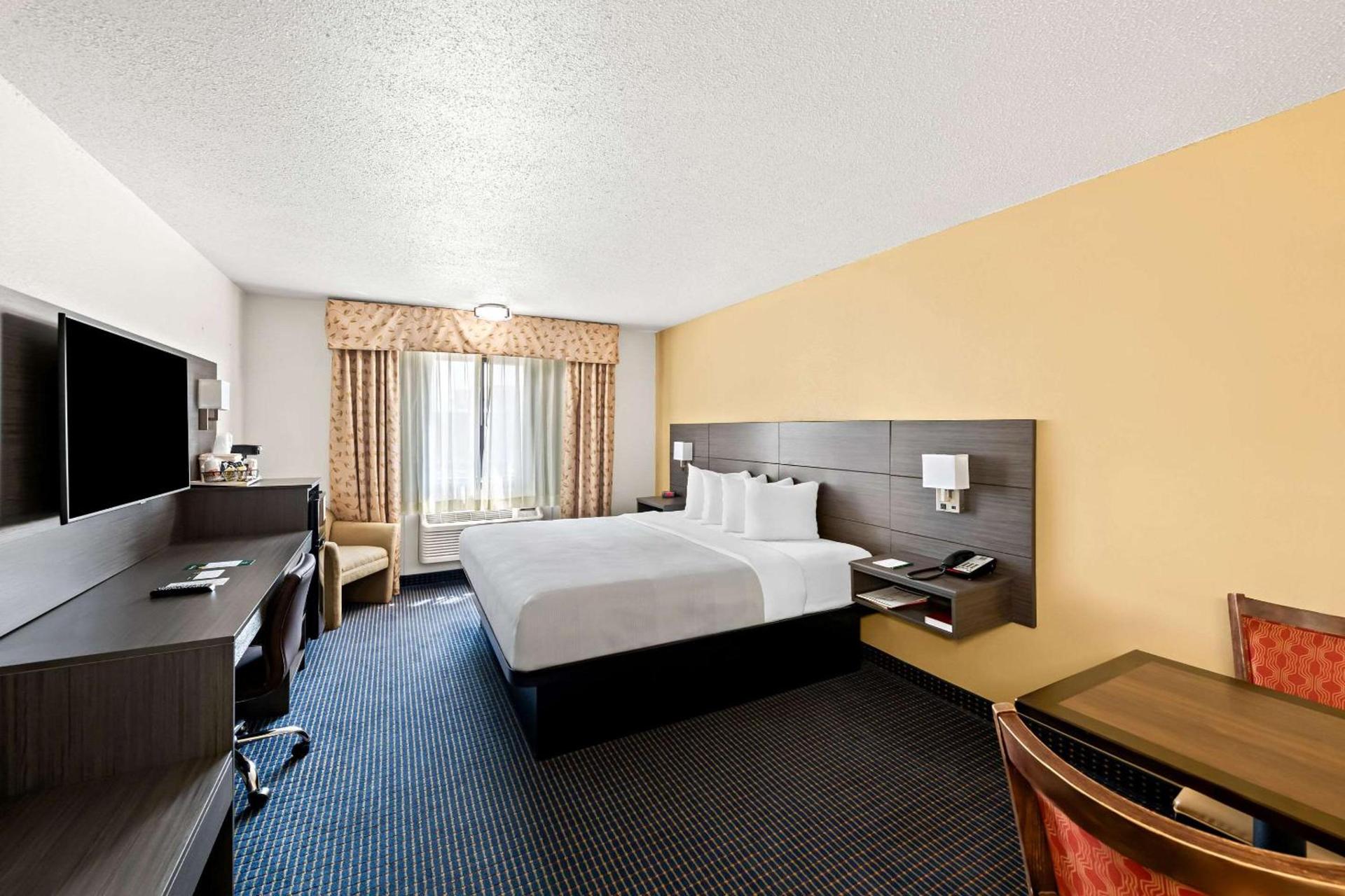 Quality Inn North Platte photo 30