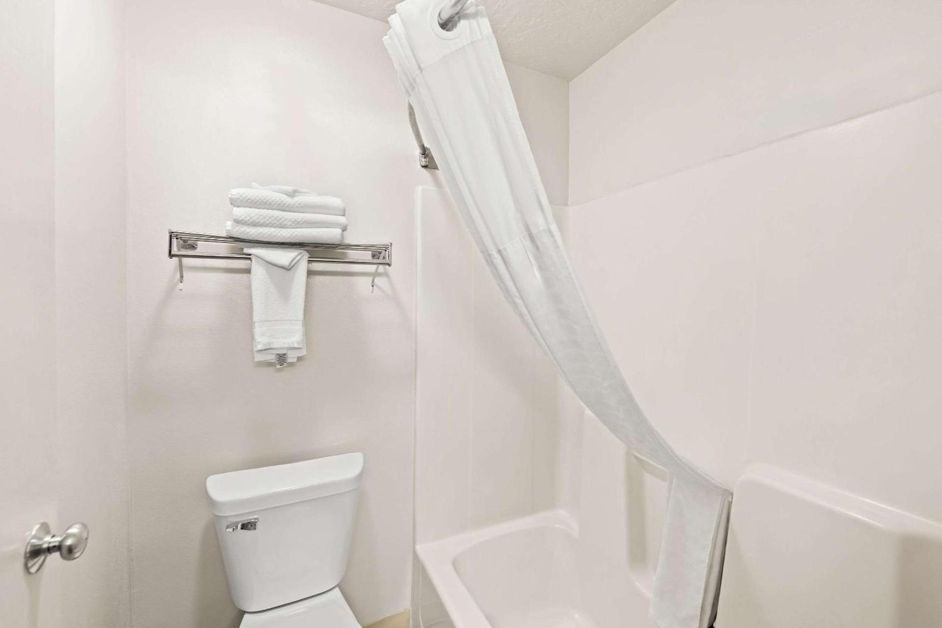 Quality Inn North Platte photo 36