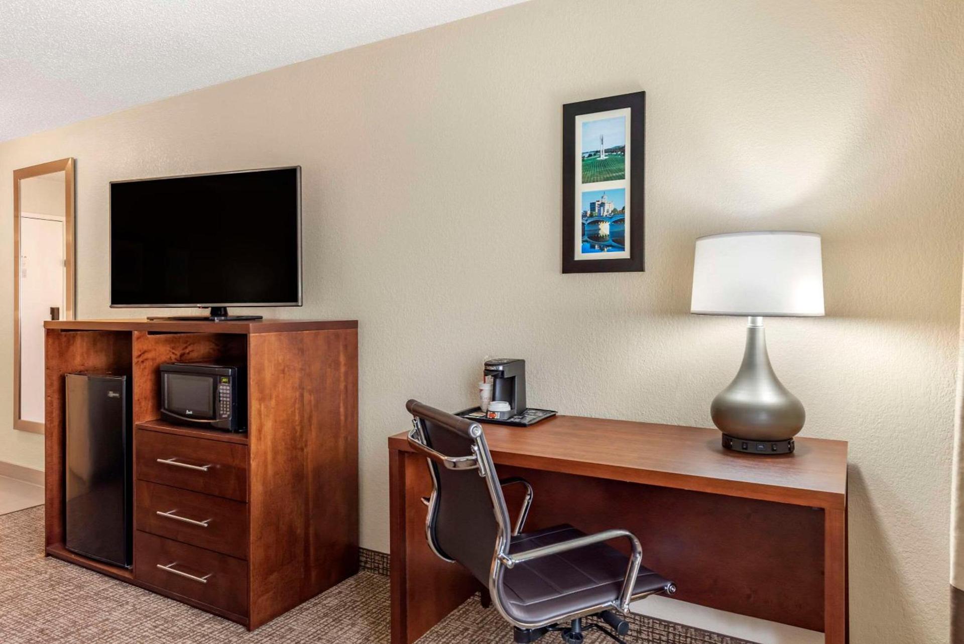 Comfort Inn & Suites Middletown - Franklin photo 17