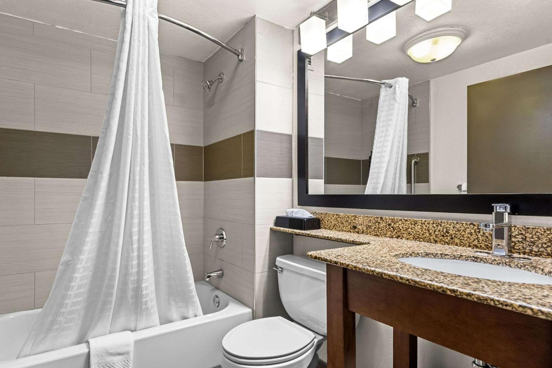 Hotel Concord Syracuse, an Ascend Collection Hotel photo 15