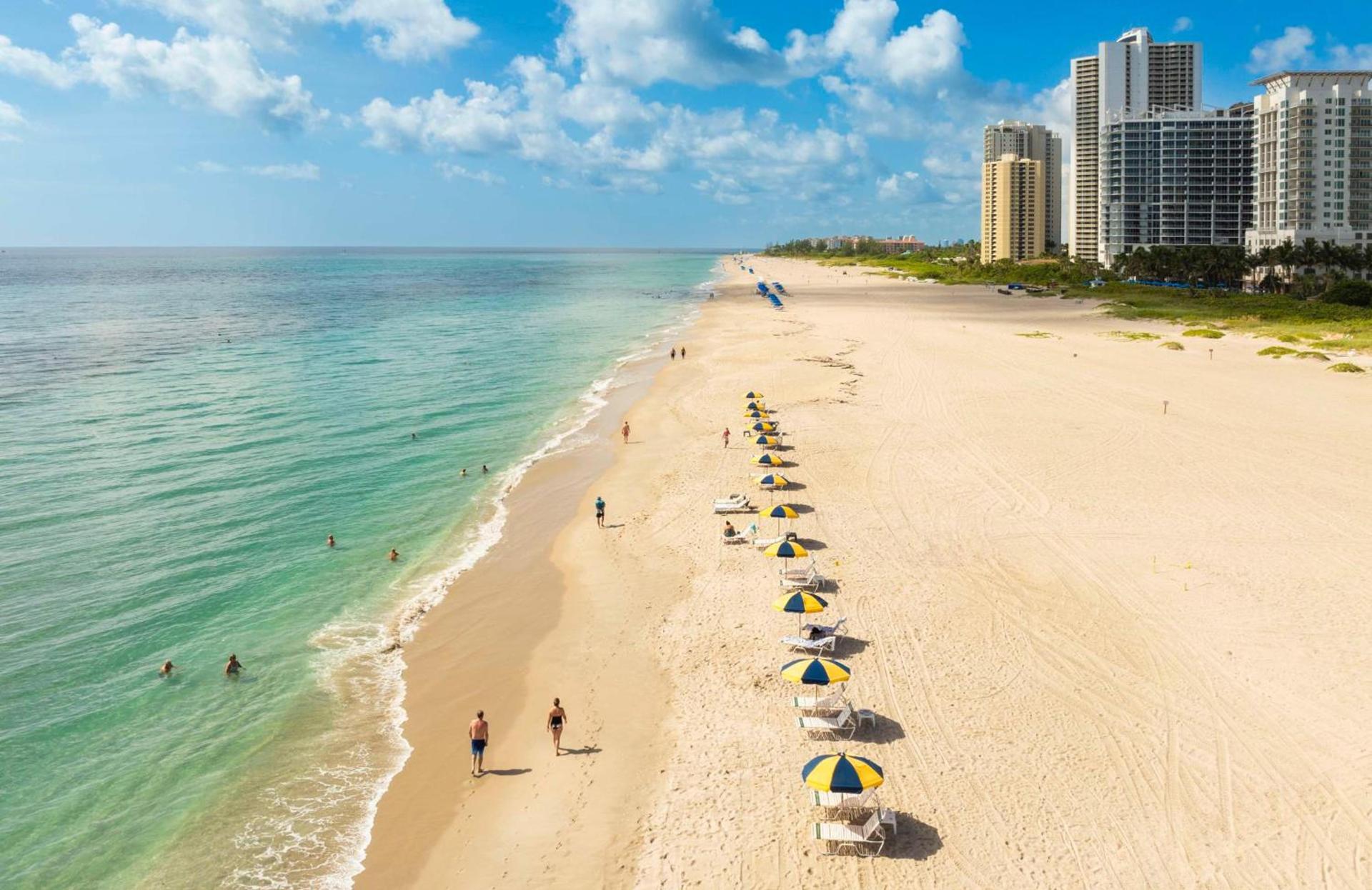 The Singer Oceanfront Resort, Curio Collection by Hilton photo 4
