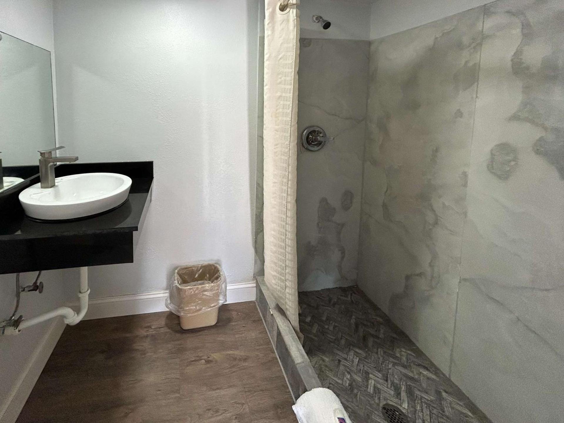 Motel 6 Ponca City, OK photo 7