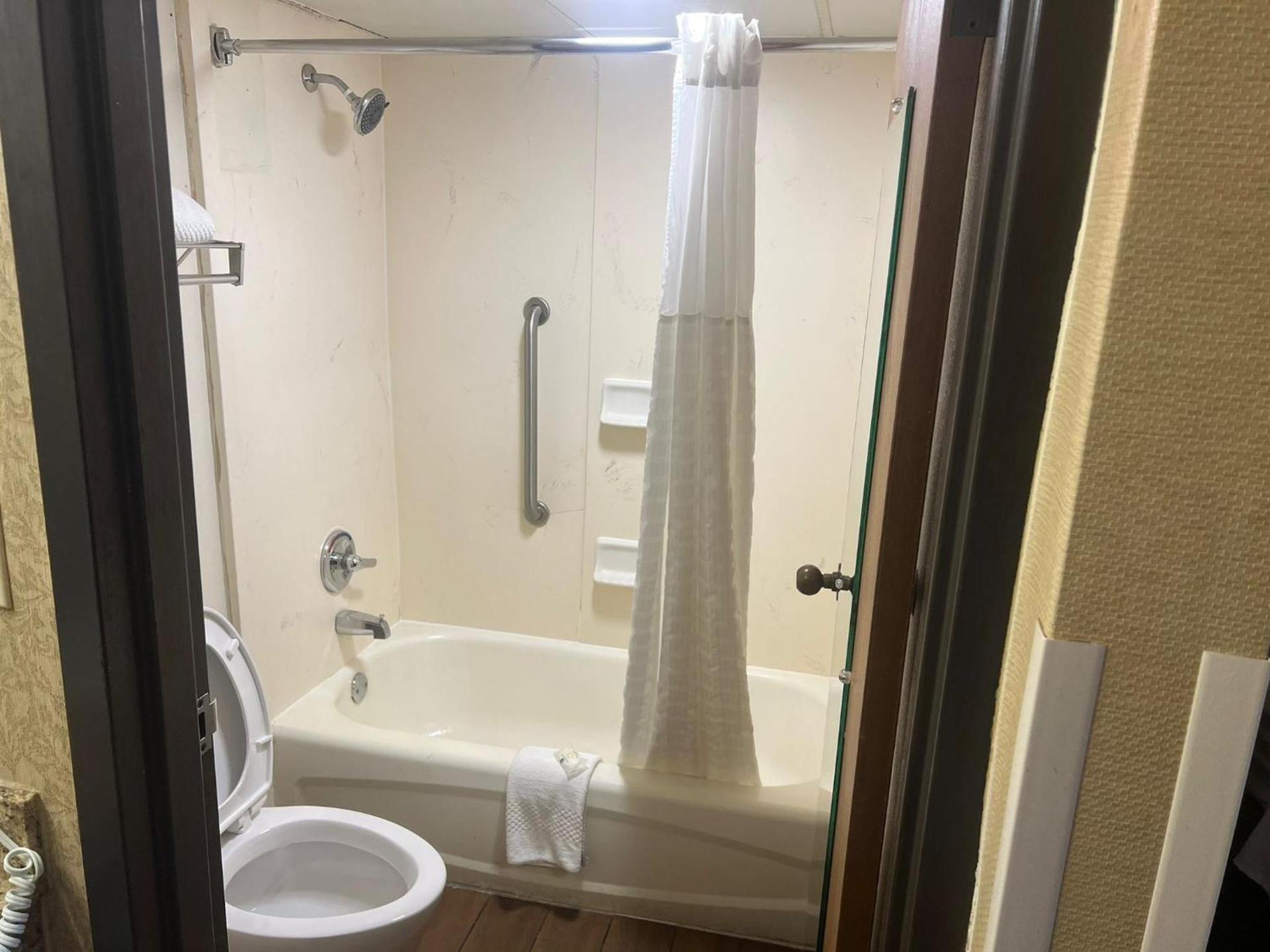Quality Inn Columbus, MS photo 29