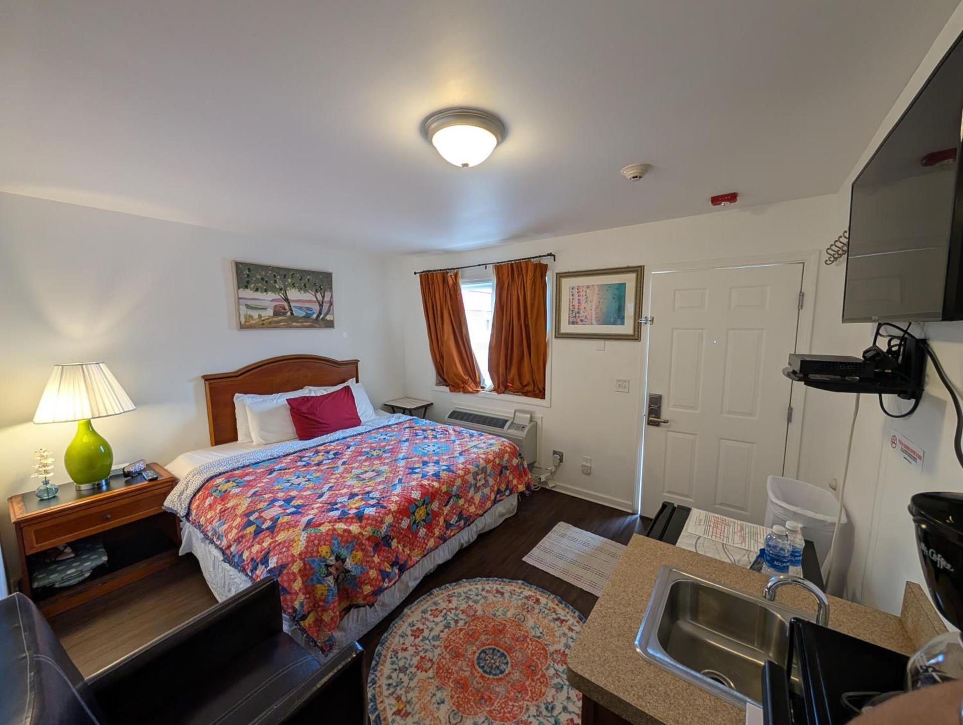 Apple Inn and Suites Cooperstown Area photo 21