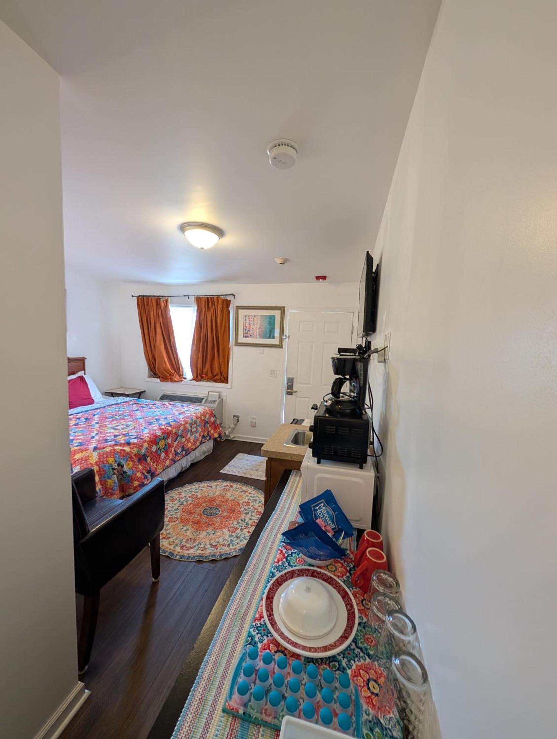 Apple Inn and Suites Cooperstown Area photo 17