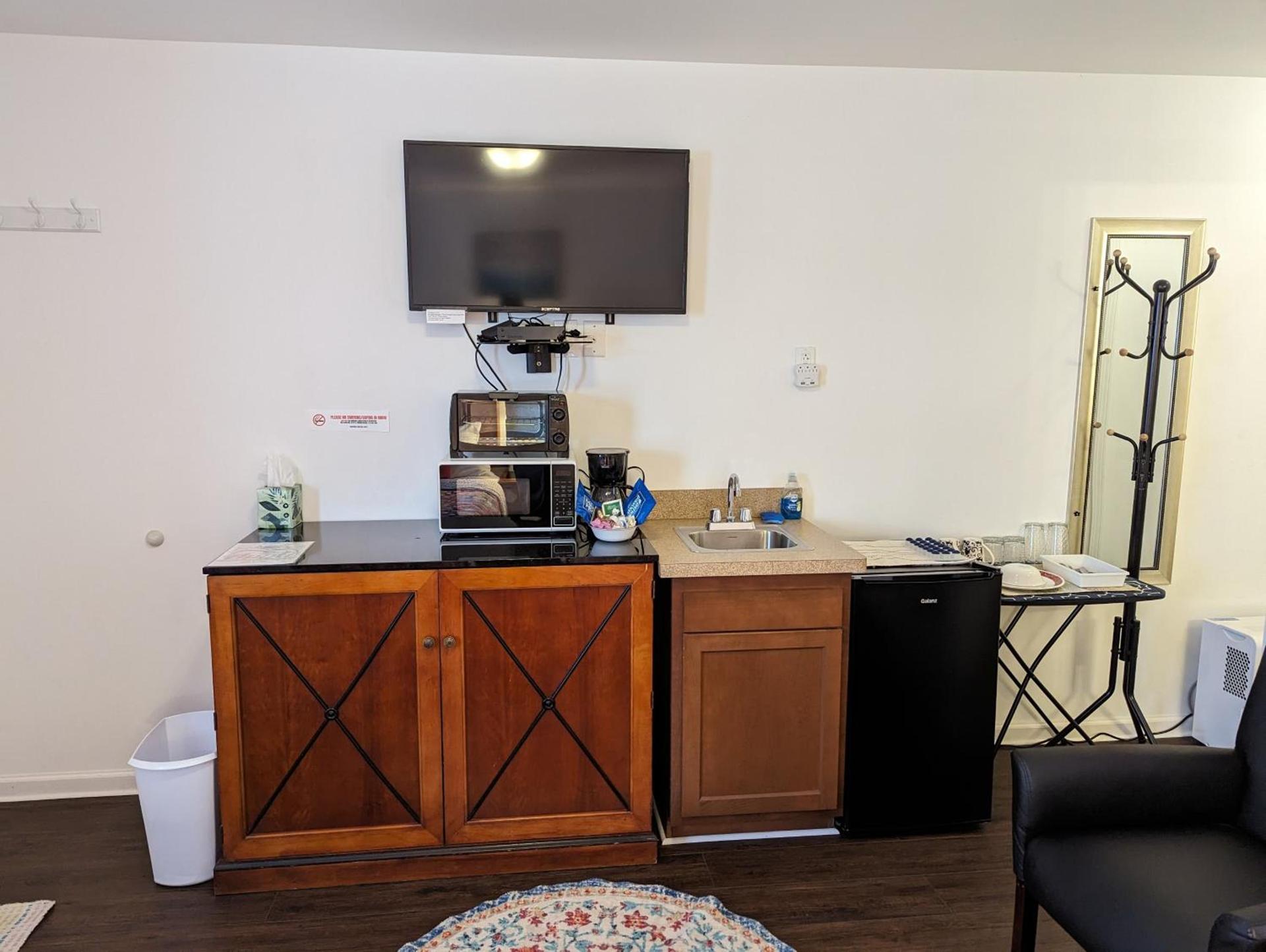 Apple Inn and Suites Cooperstown Area photo 29