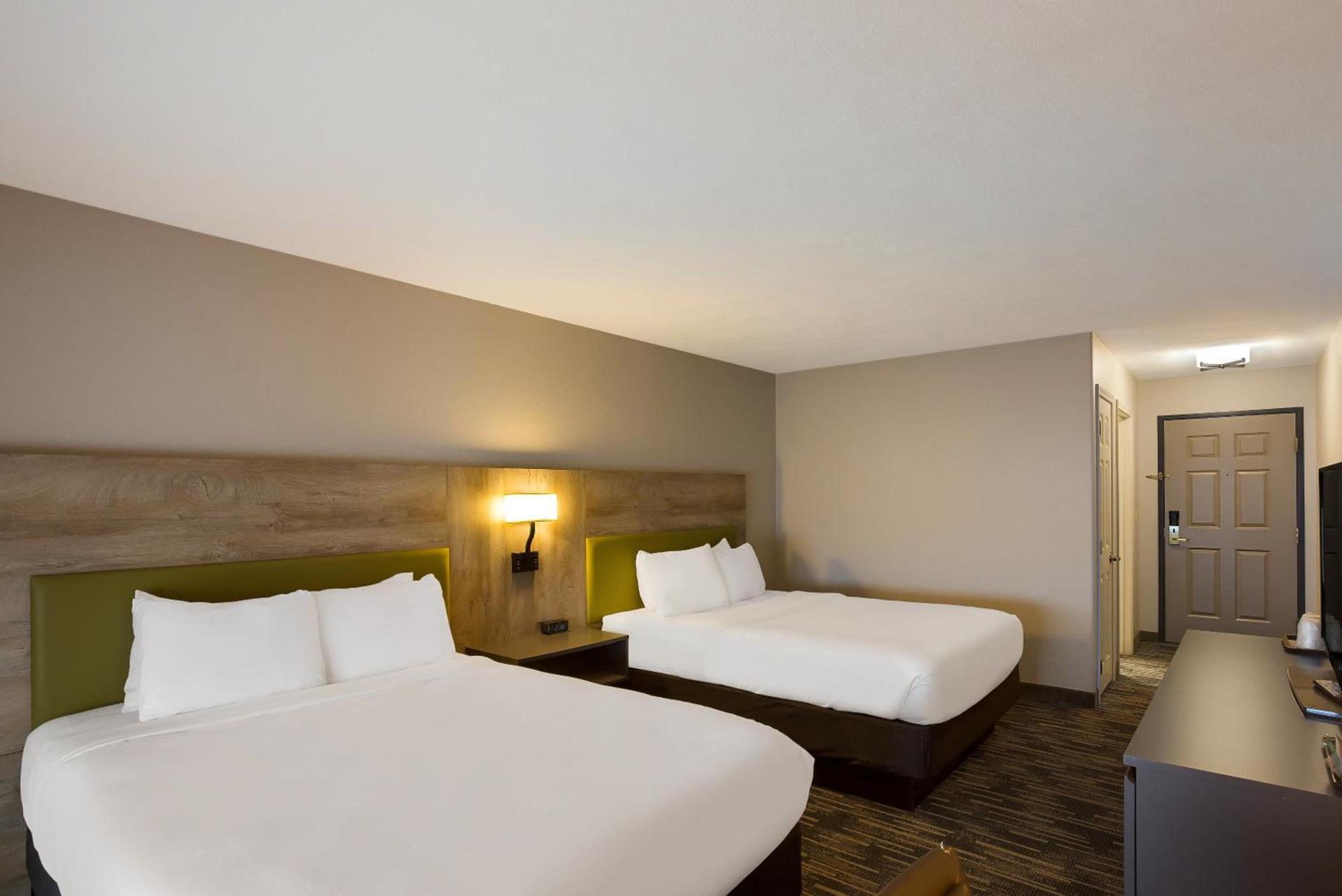 Country Inn & Suites by Radisson, Marion, IL photo 63