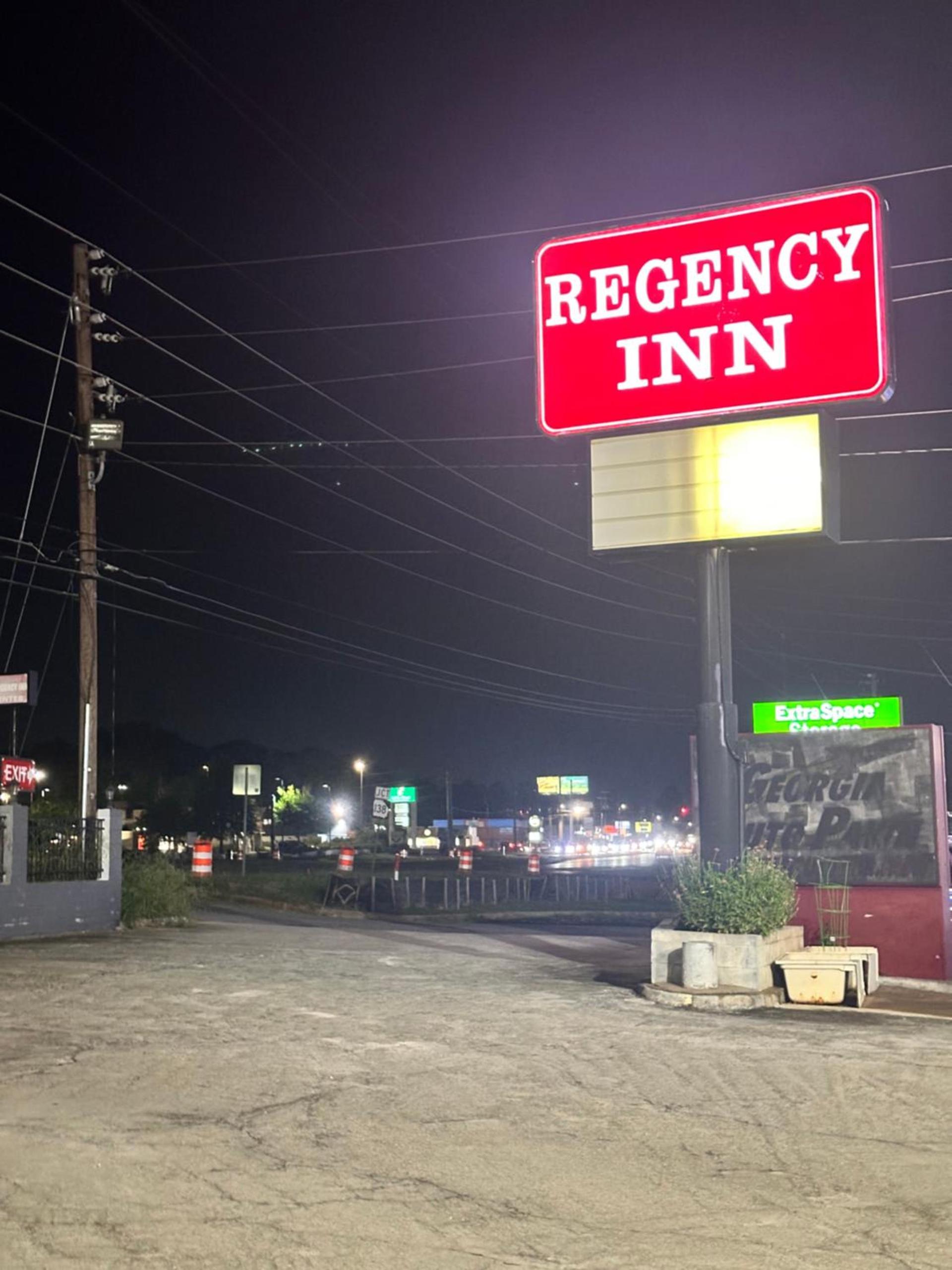 Regency Inn photo 7