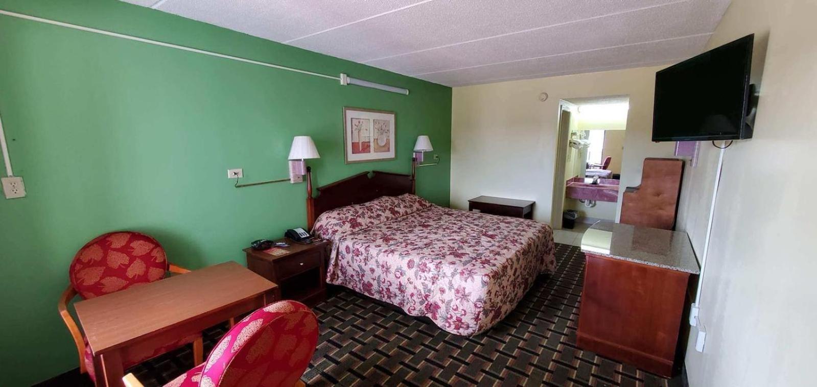 Regency Inn photo 10