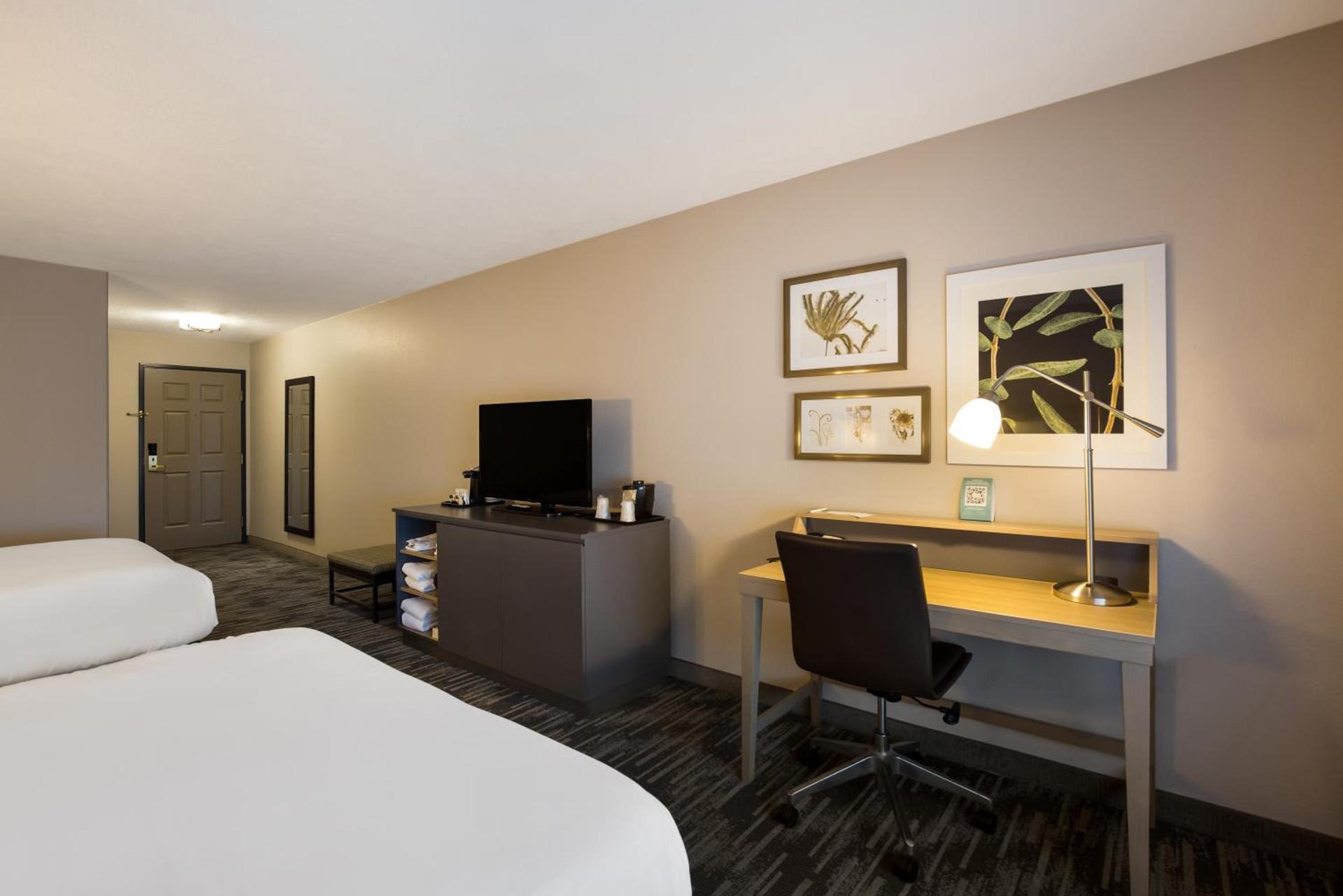 Country Inn & Suites by Radisson, Marion, IL photo 71