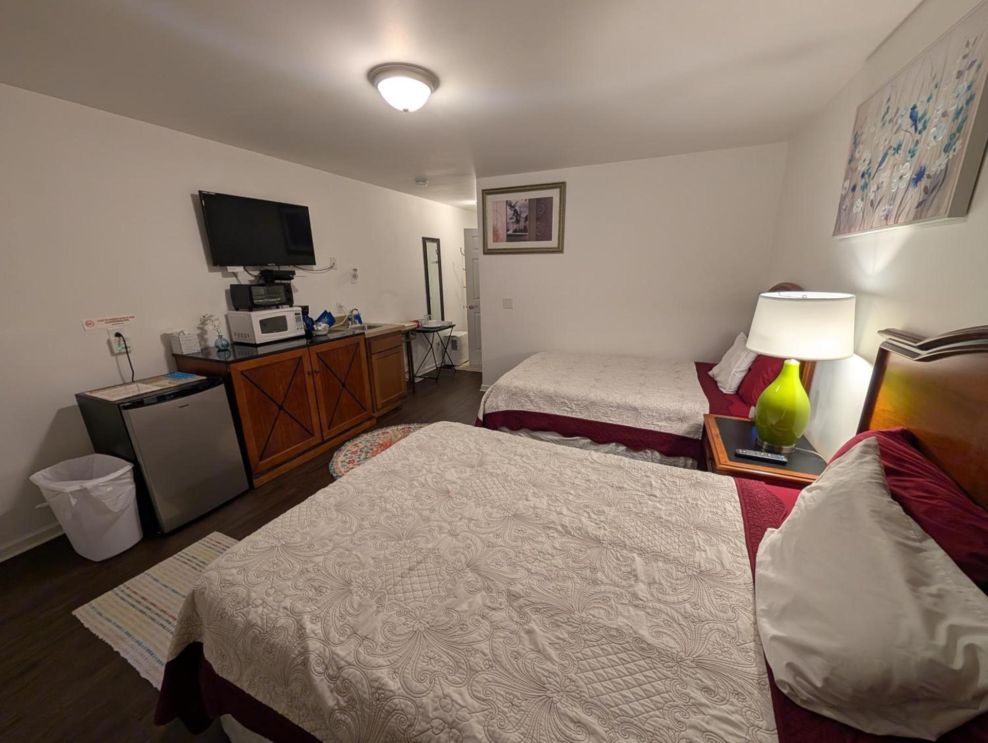 Apple Inn and Suites Cooperstown Area photo 40