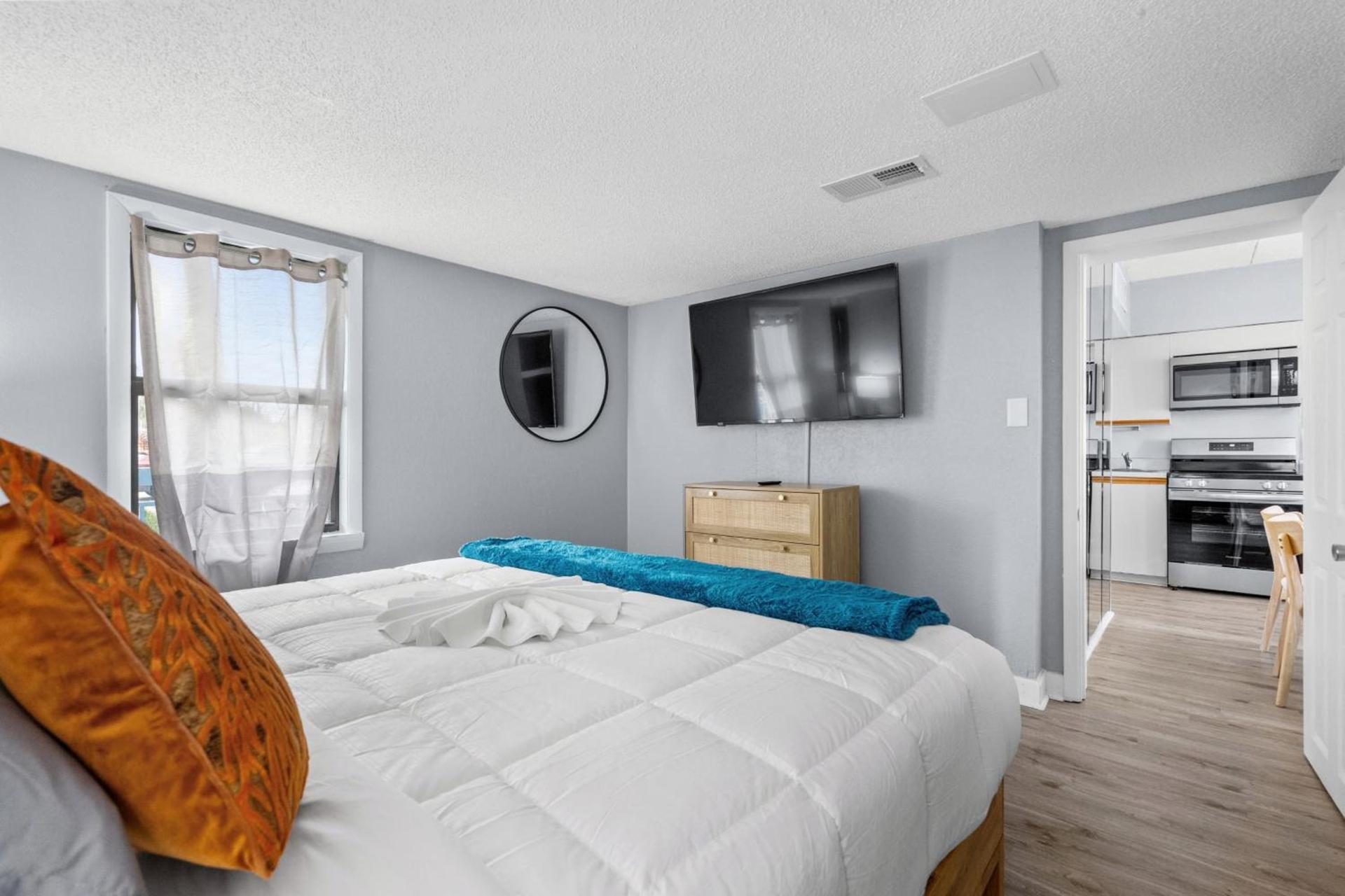 Yachtsman Oceanfront Resort photo 99