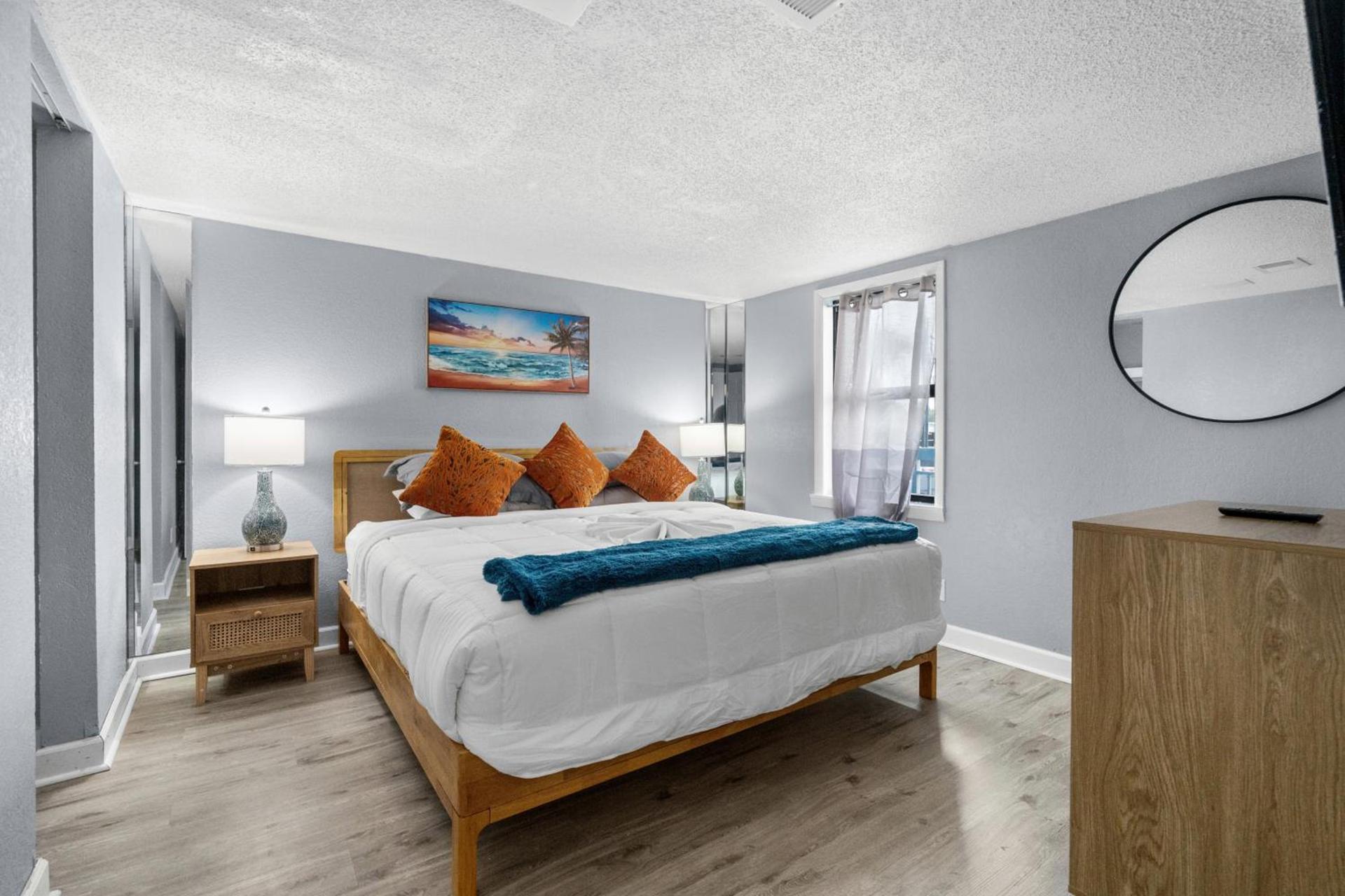 Yachtsman Oceanfront Resort photo 85