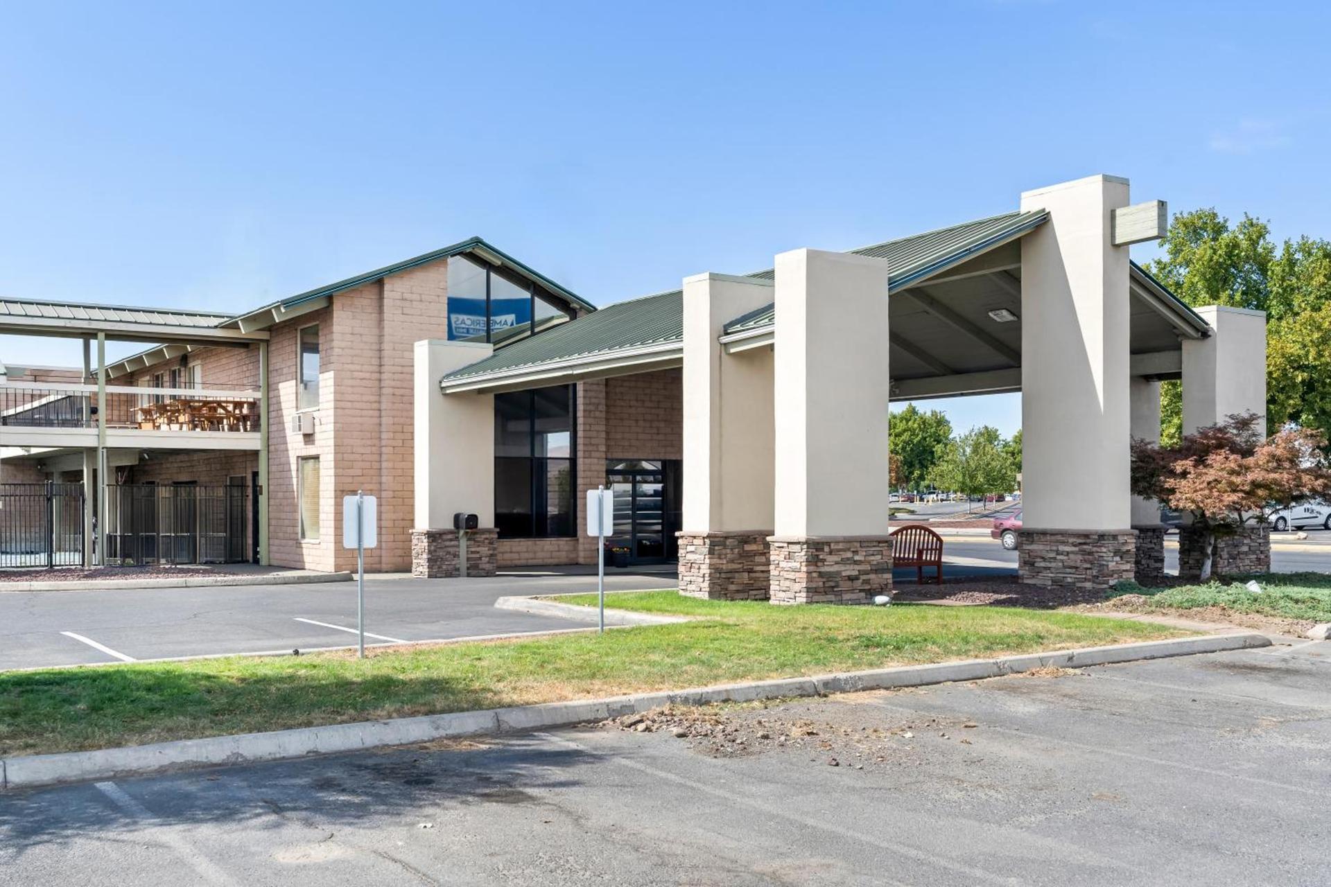 Americas Best Value Inn Yakima photo 7