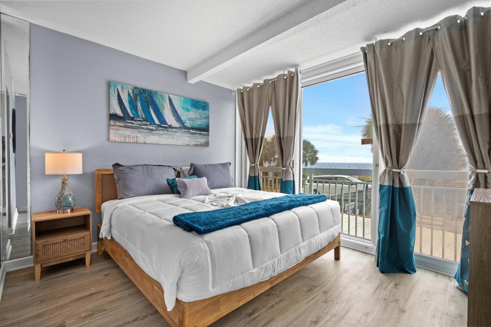 Yachtsman Oceanfront Resort photo 88