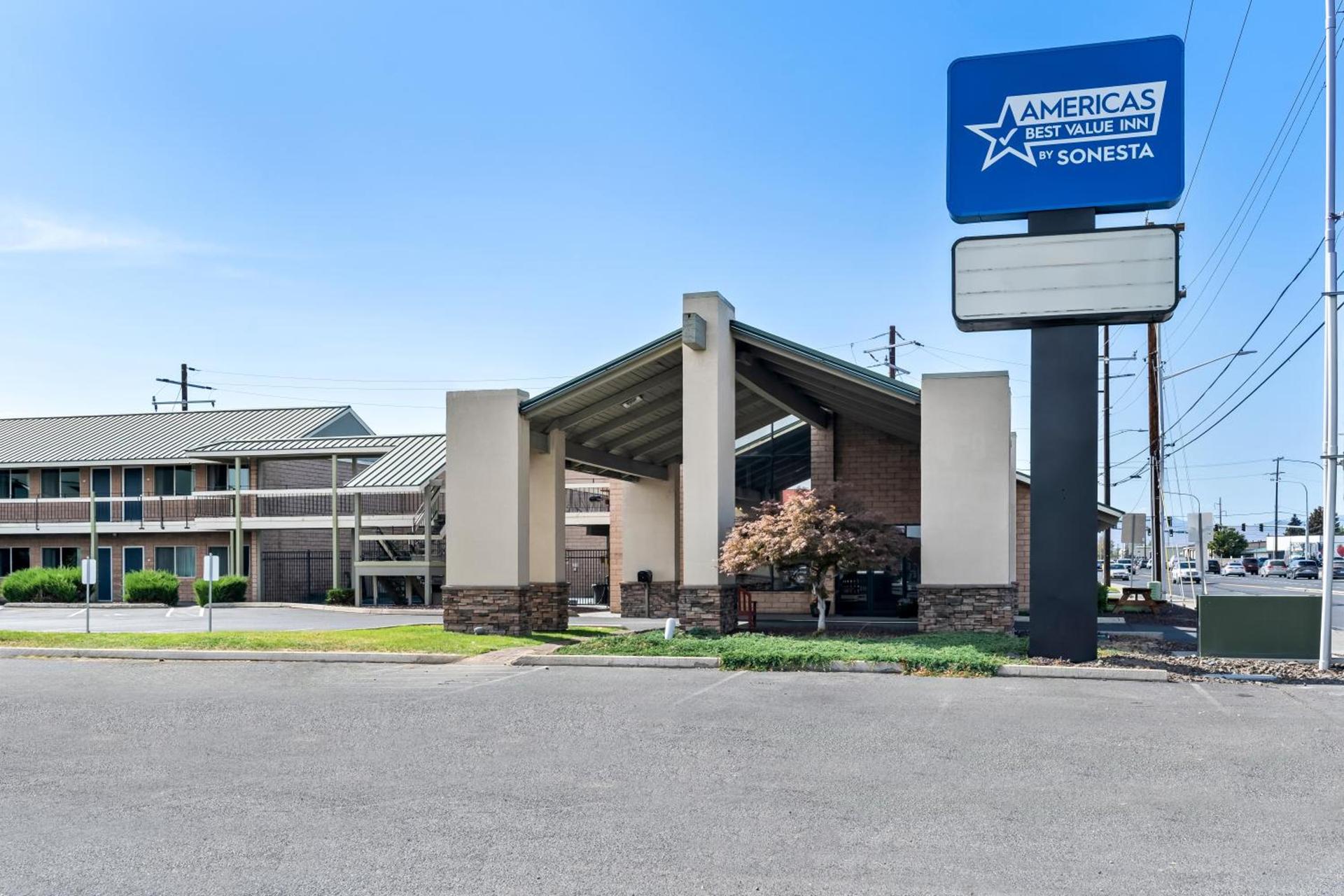 Americas Best Value Inn Yakima photo 1