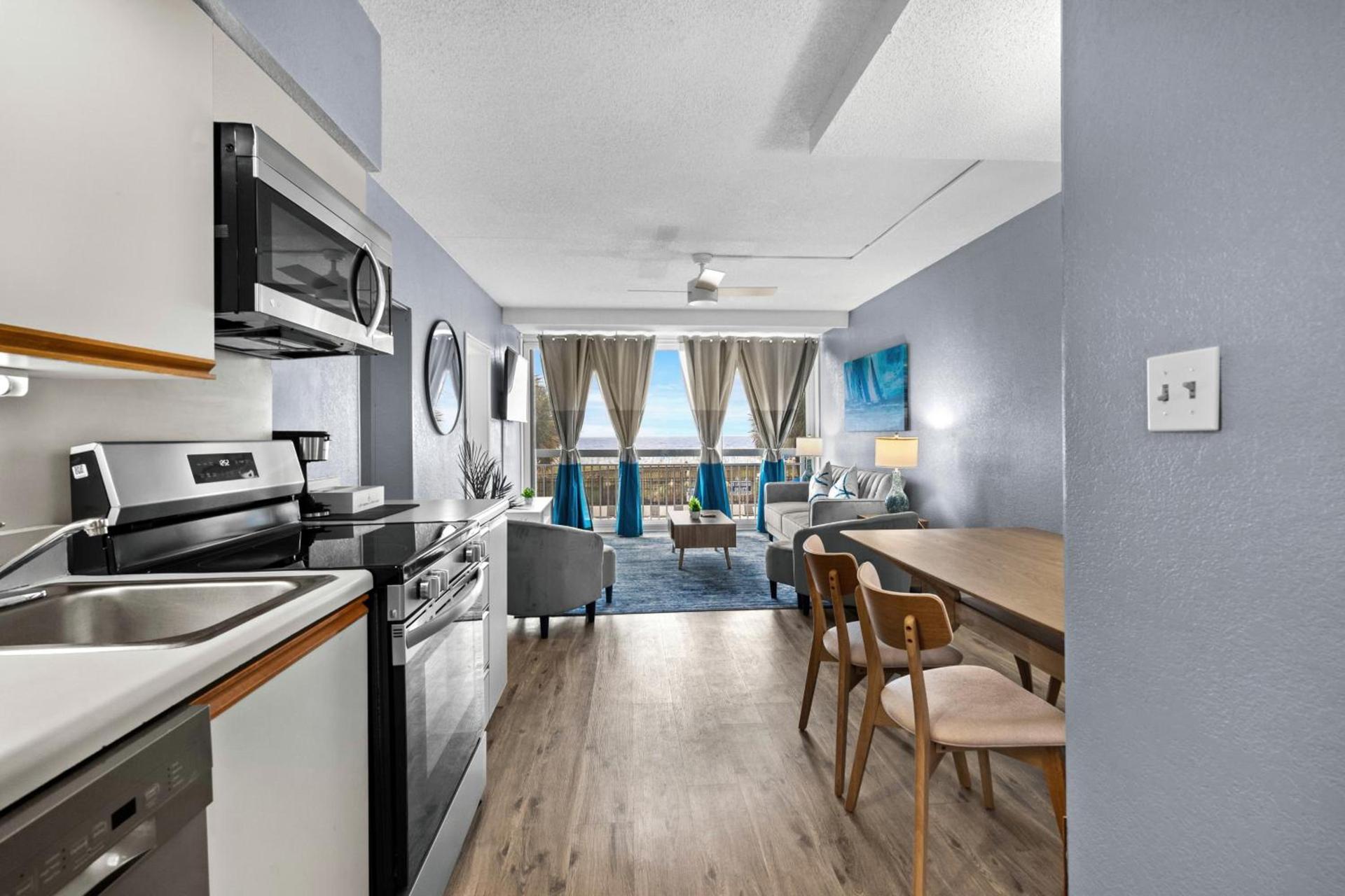 Yachtsman Oceanfront Resort photo 83