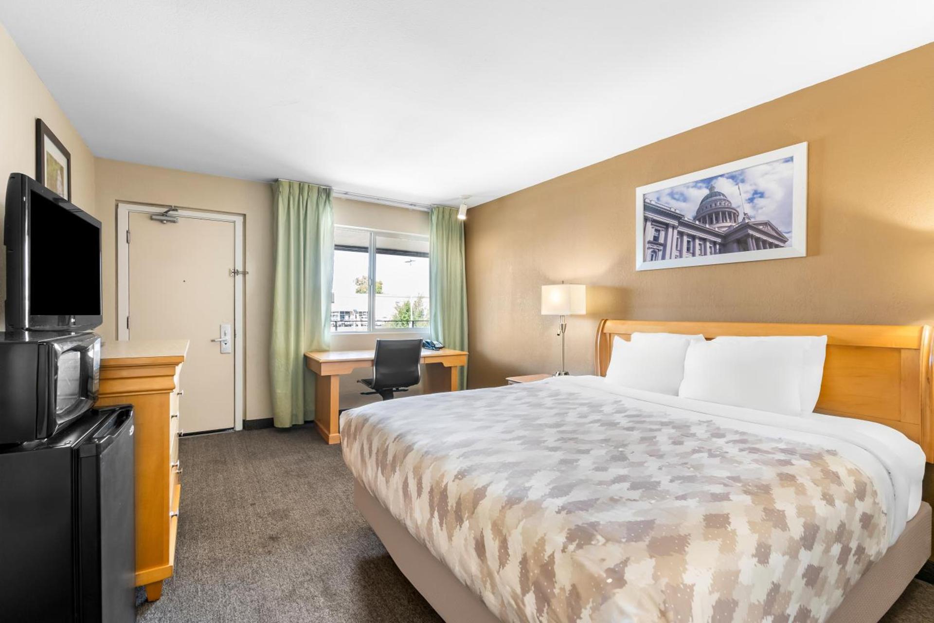 Americas Best Value Inn Yakima photo 16