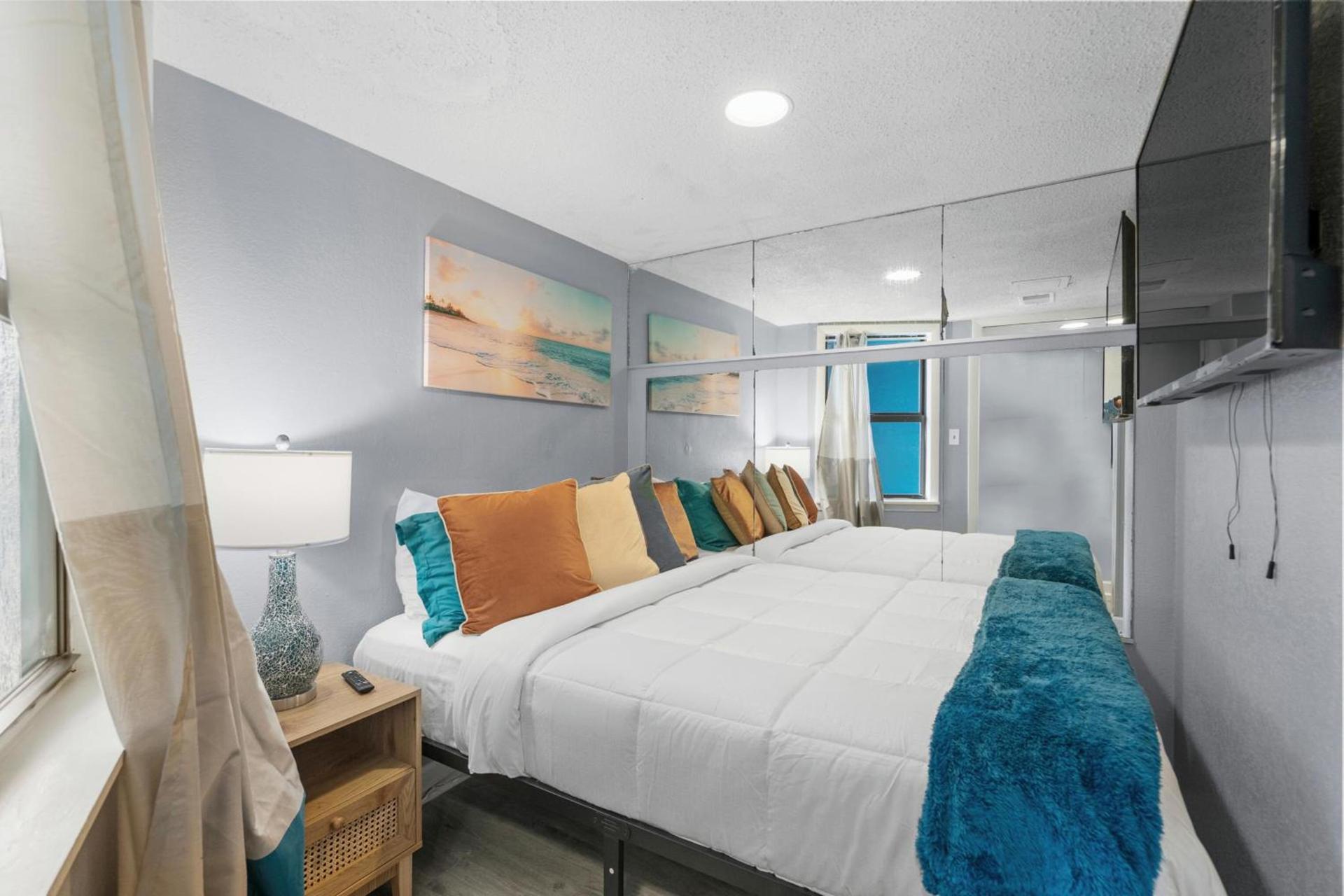 Yachtsman Oceanfront Resort photo 78