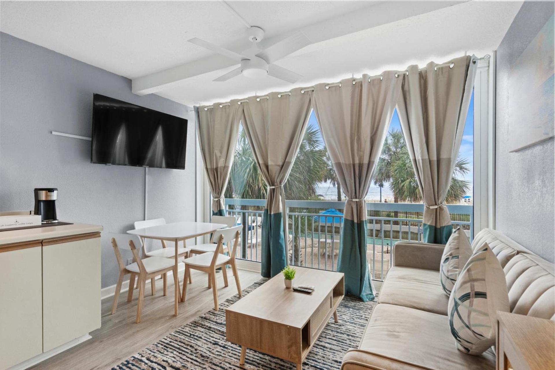 Yachtsman Oceanfront Resort photo 69