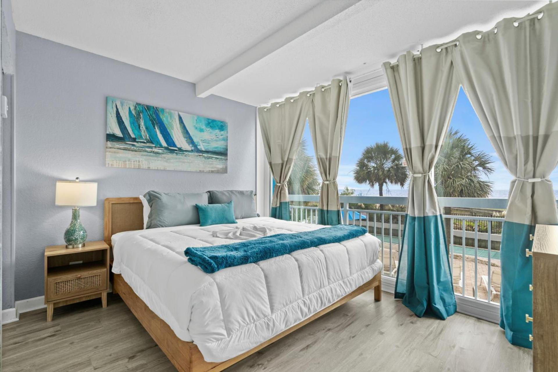 Yachtsman Oceanfront Resort photo 72