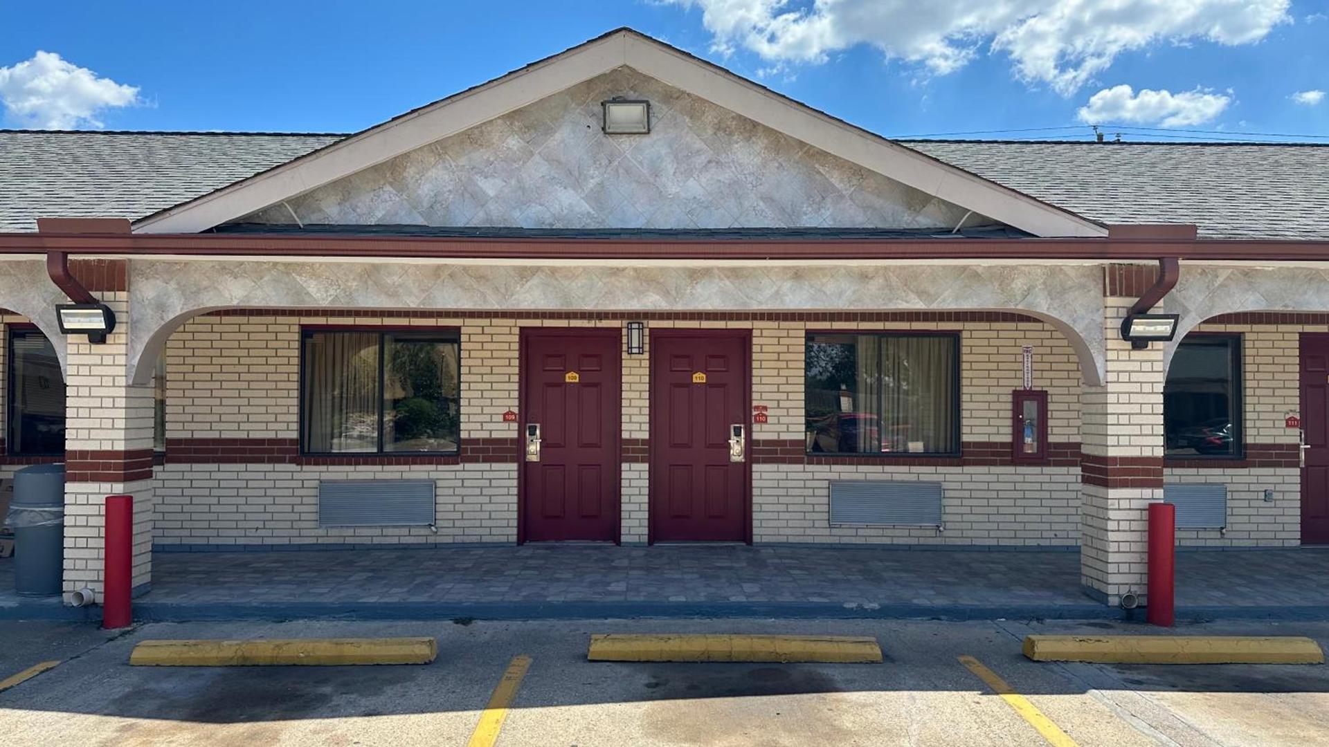 Palace Inn I-45 & Bellfort photo 10