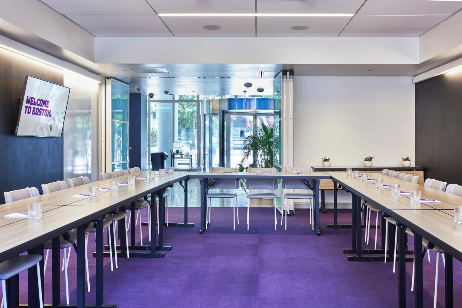 YOTEL Boston photo 84