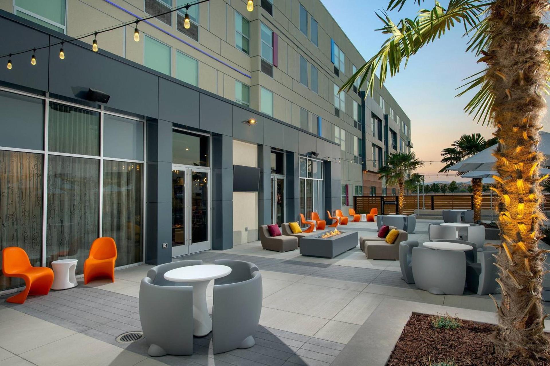 Aloft by Marriott Indianapolis Downtown photo 3