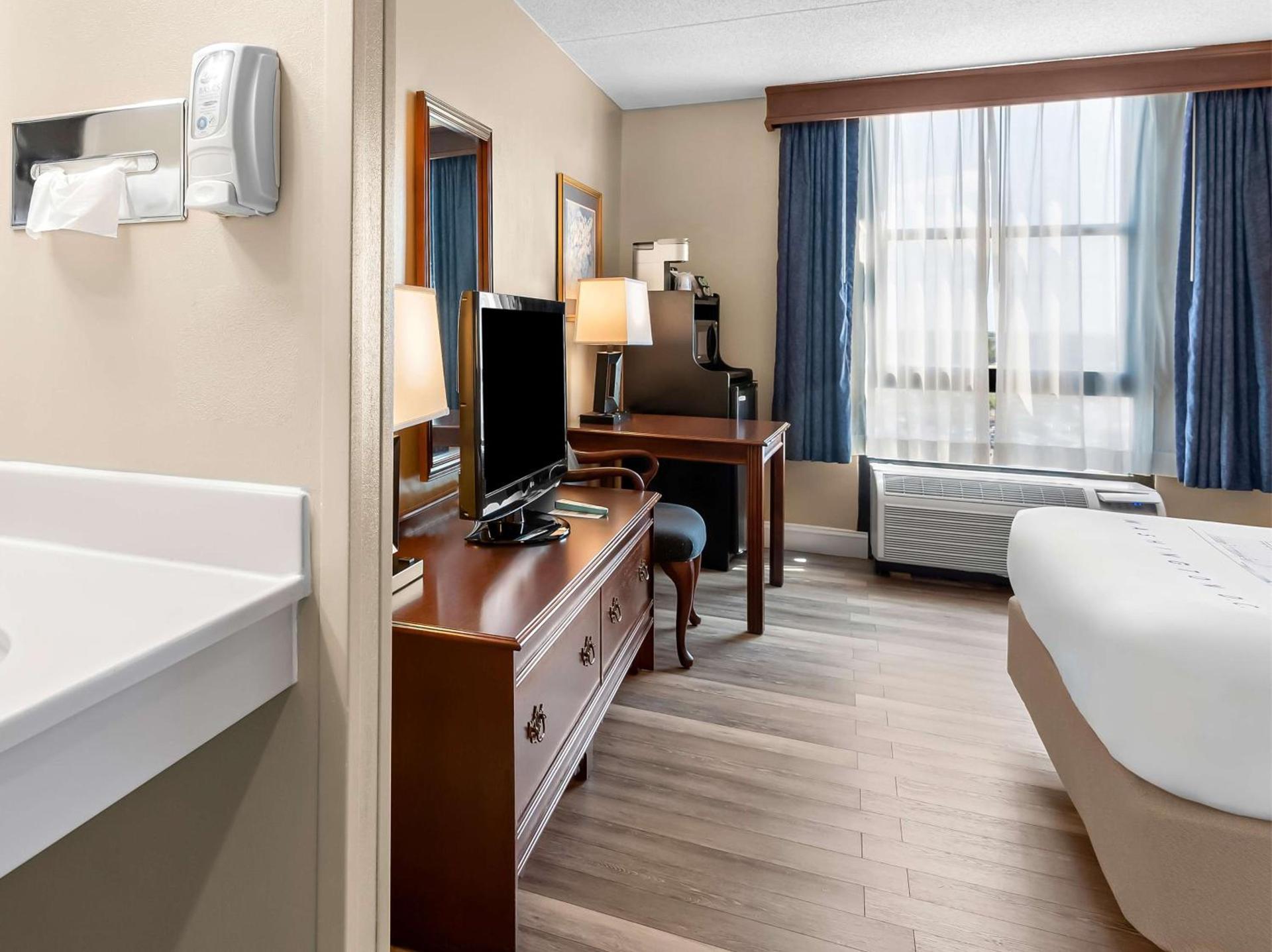 Best Western Potomac Mills photo 20