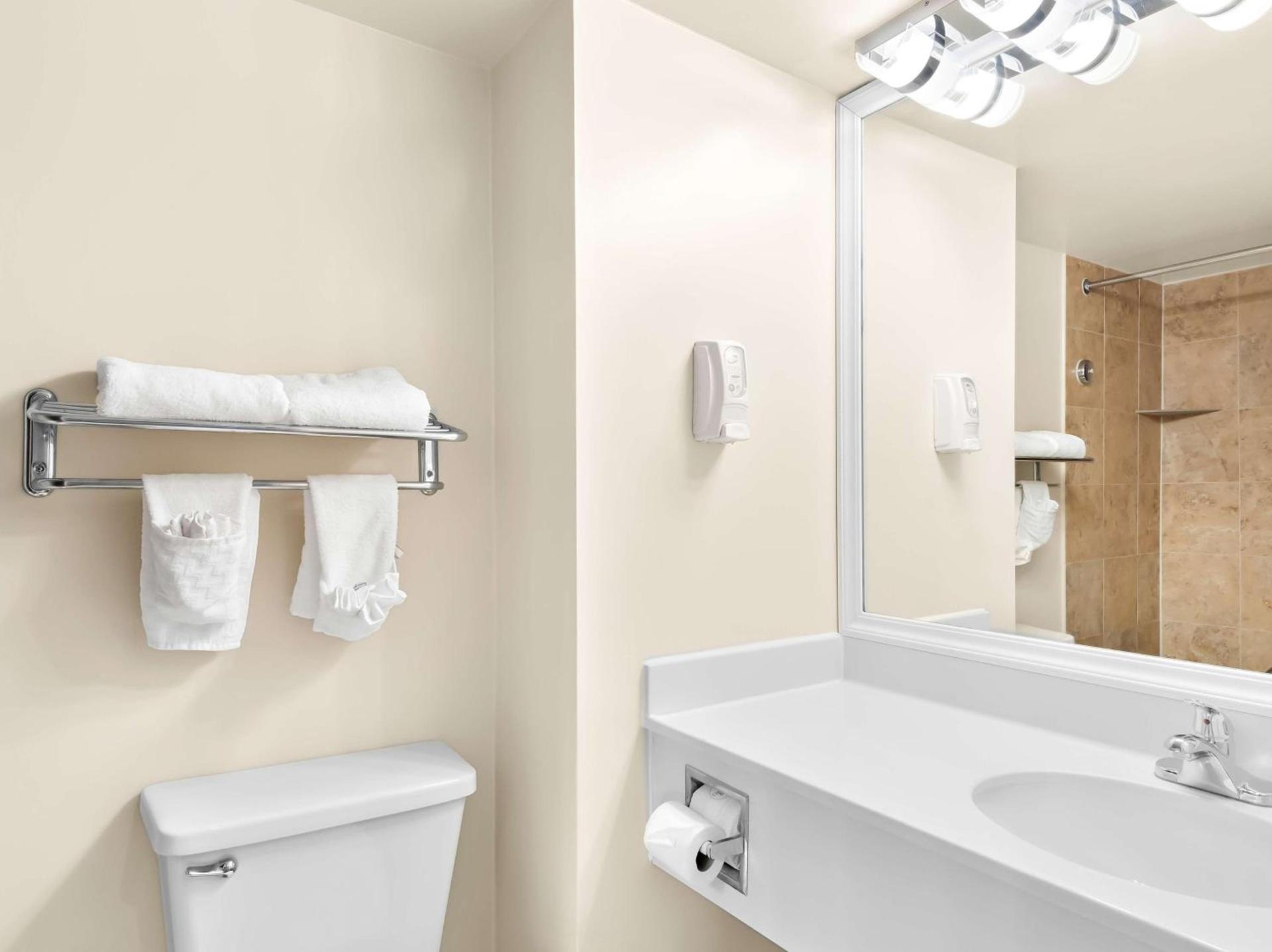 Best Western Potomac Mills photo 36