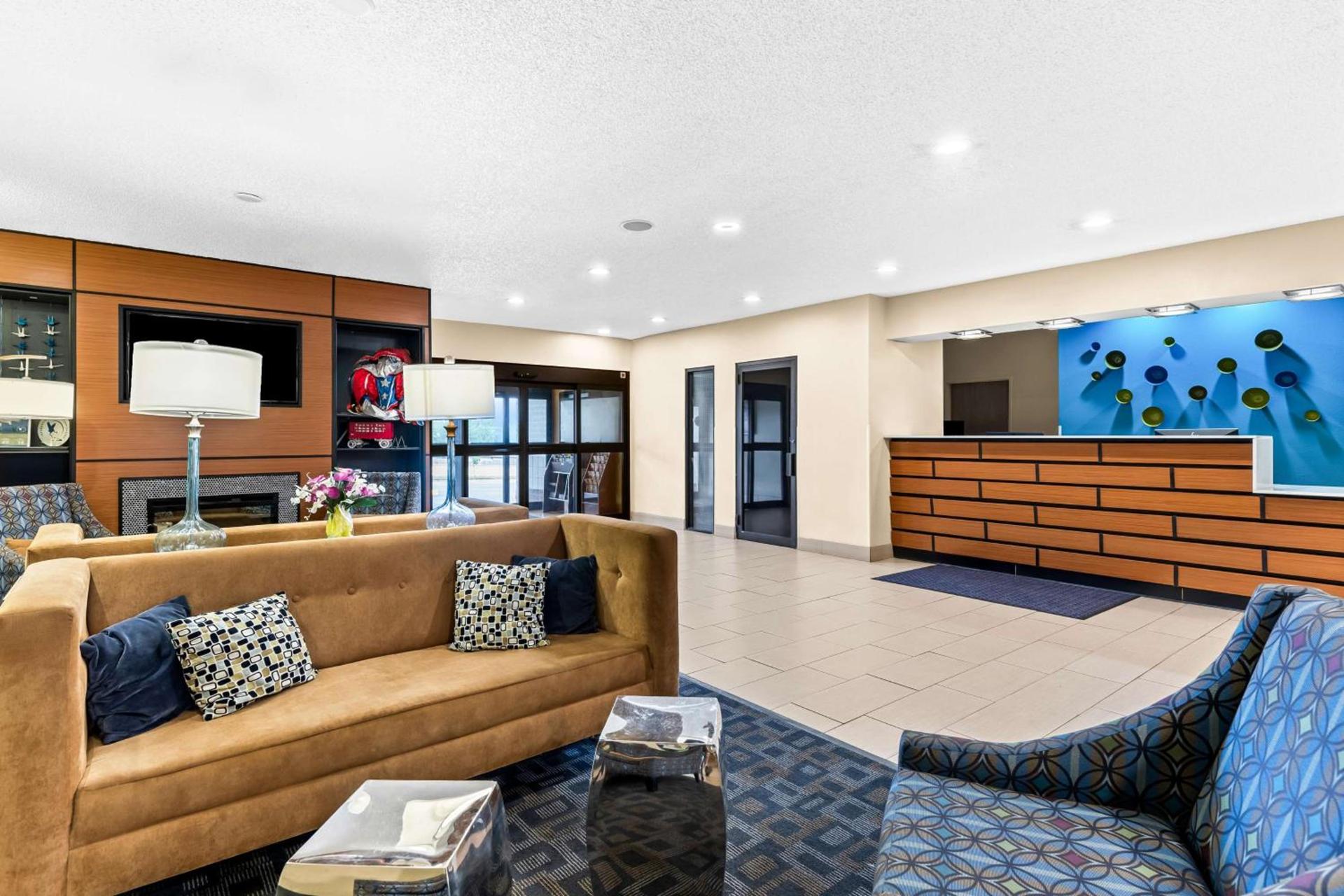 Best Western Baraboo Inn photo 2