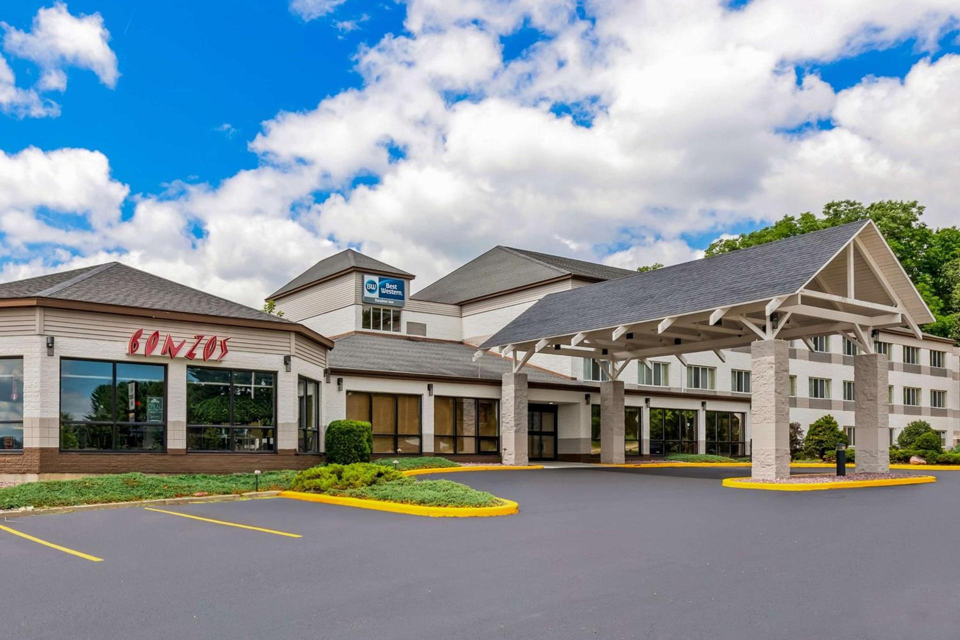 Best Western Baraboo Inn photo 9