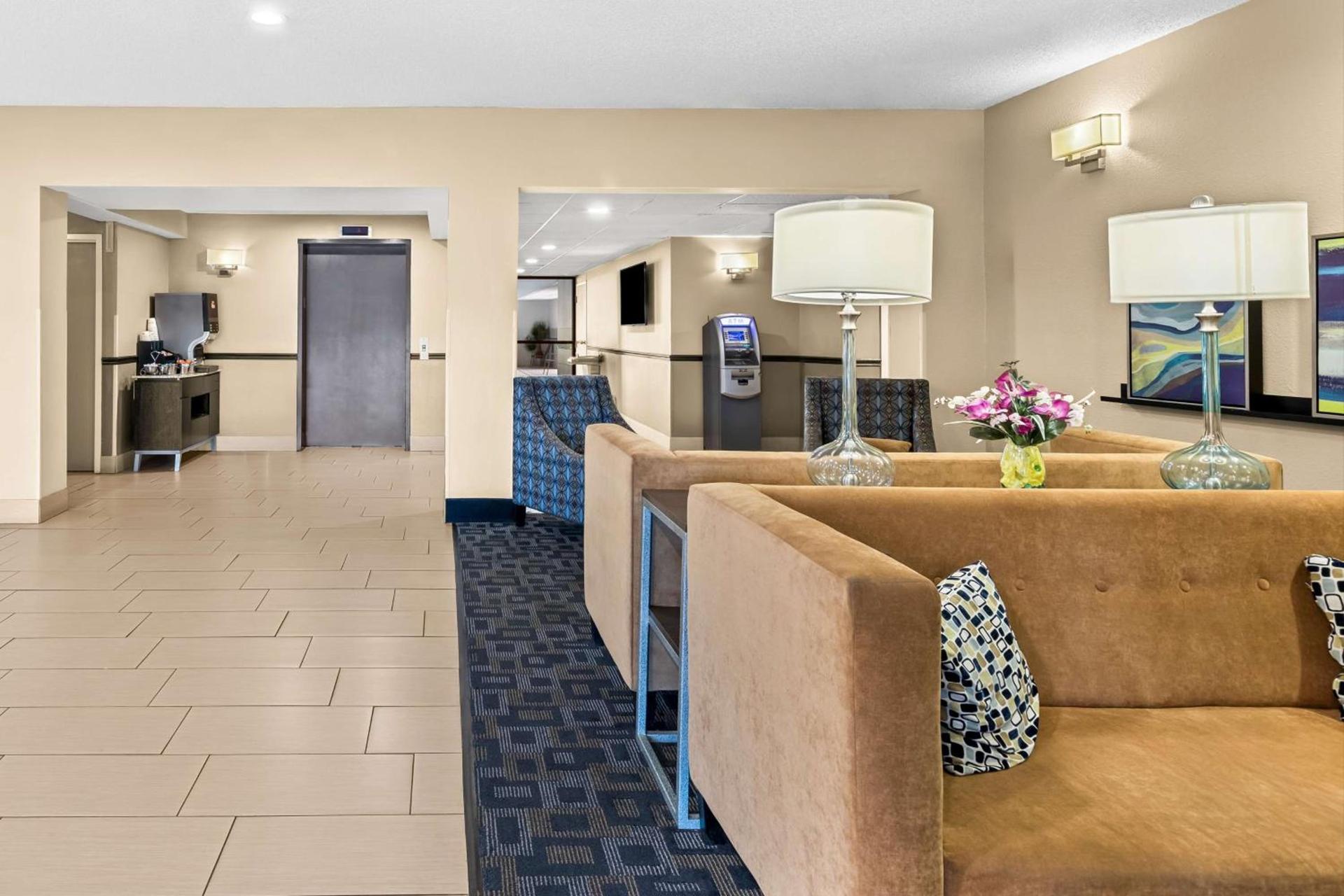 Best Western Baraboo Inn photo 11