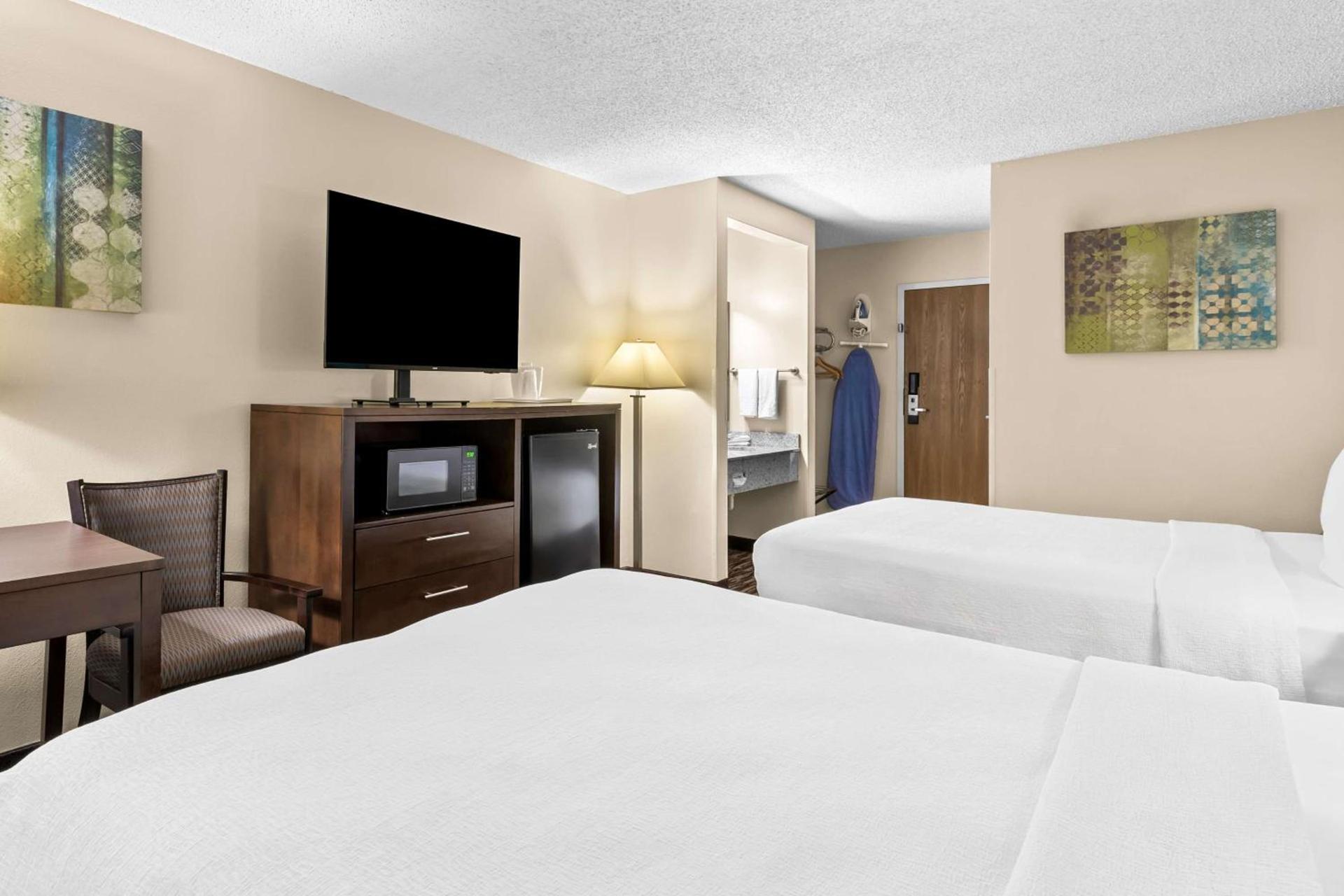 Best Western Baraboo Inn photo 30