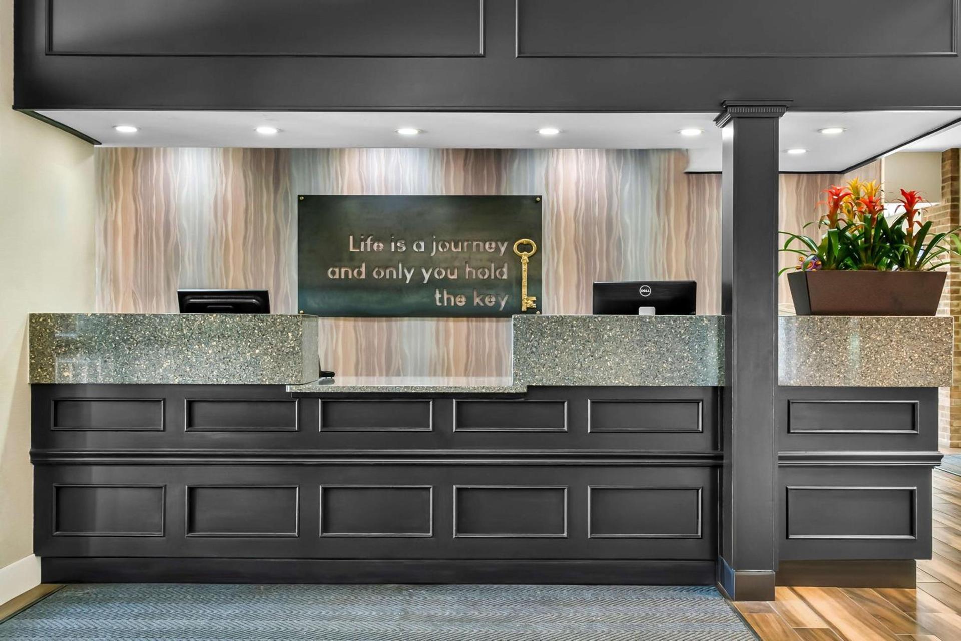 Best Western Okemos/East Lansing Hotel & Suites photo 14