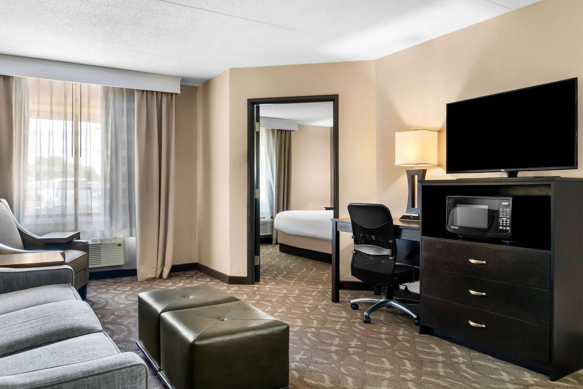 Best Western Okemos/East Lansing Hotel & Suites photo 22