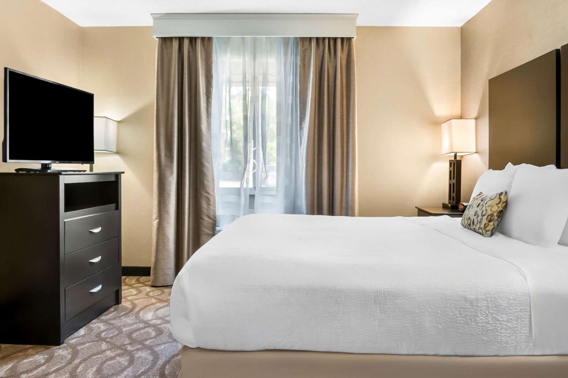 Best Western Okemos/East Lansing Hotel & Suites photo 29