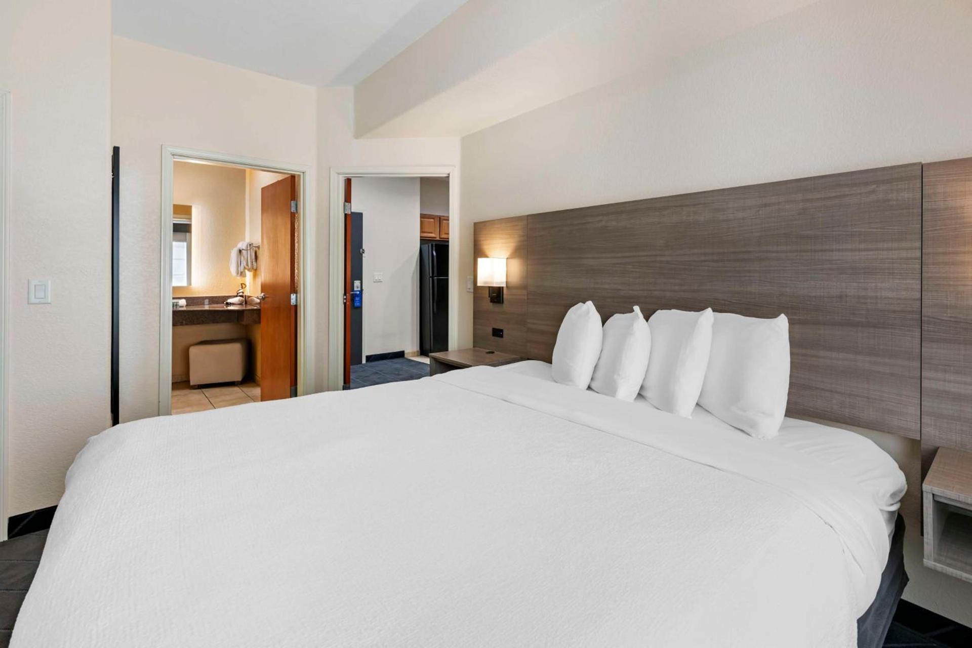 Best Western Lubbock West Inn & Suites photo 14