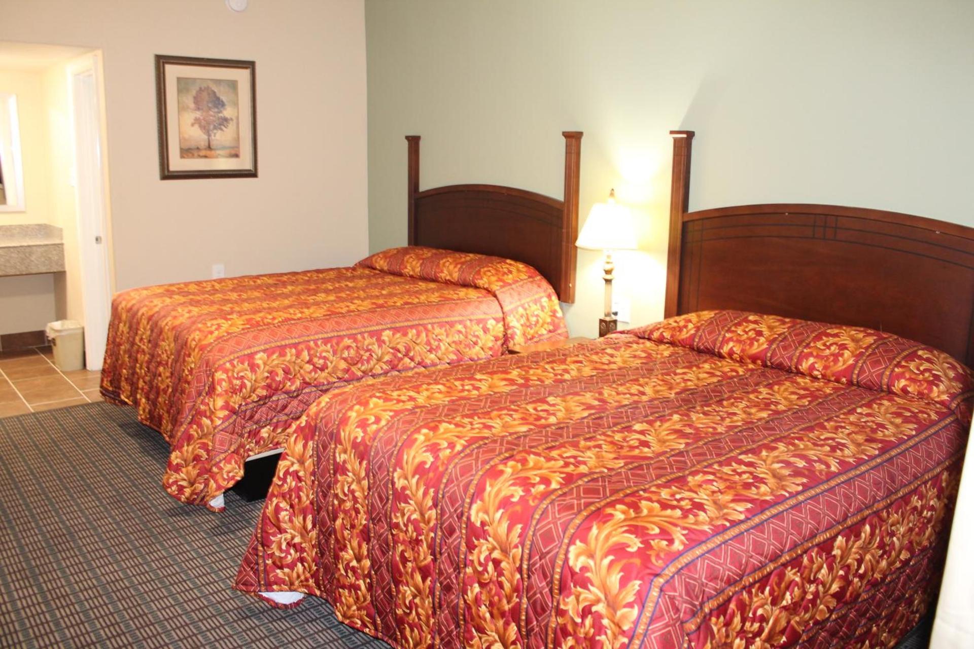 American Inn & Suites photo 7