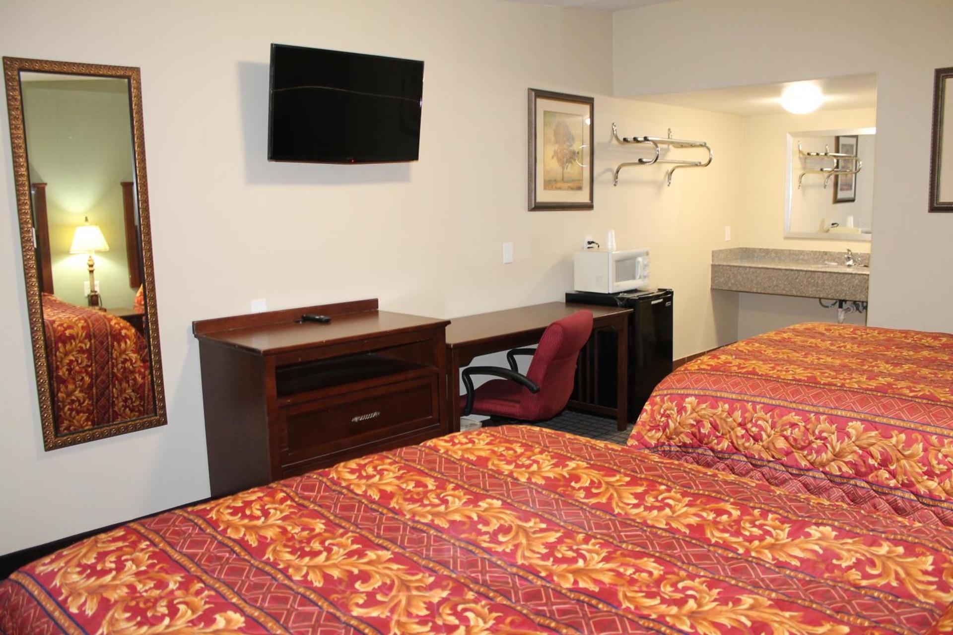 American Inn & Suites photo 16