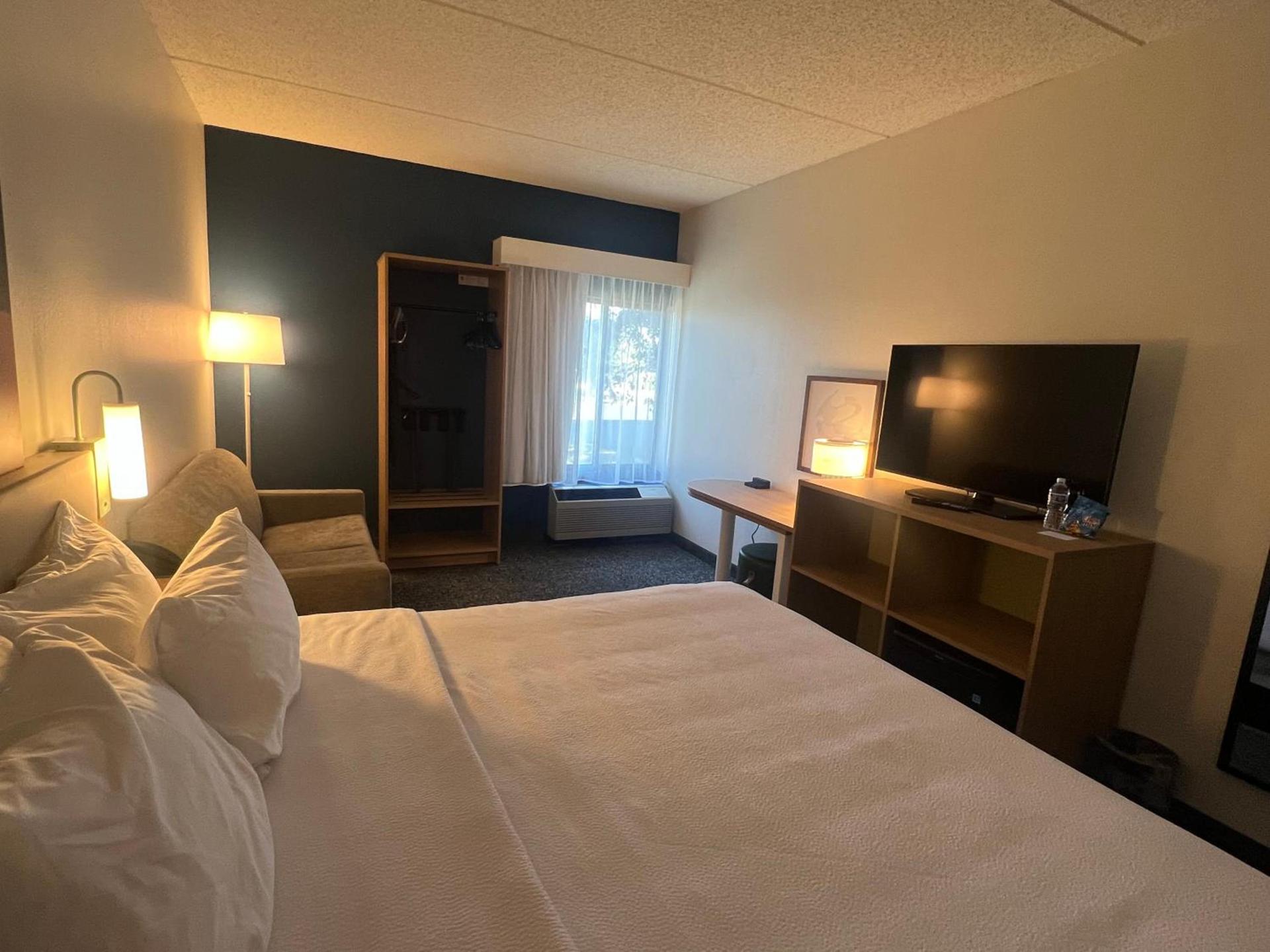 Spark by Hilton Green Bay photo 14