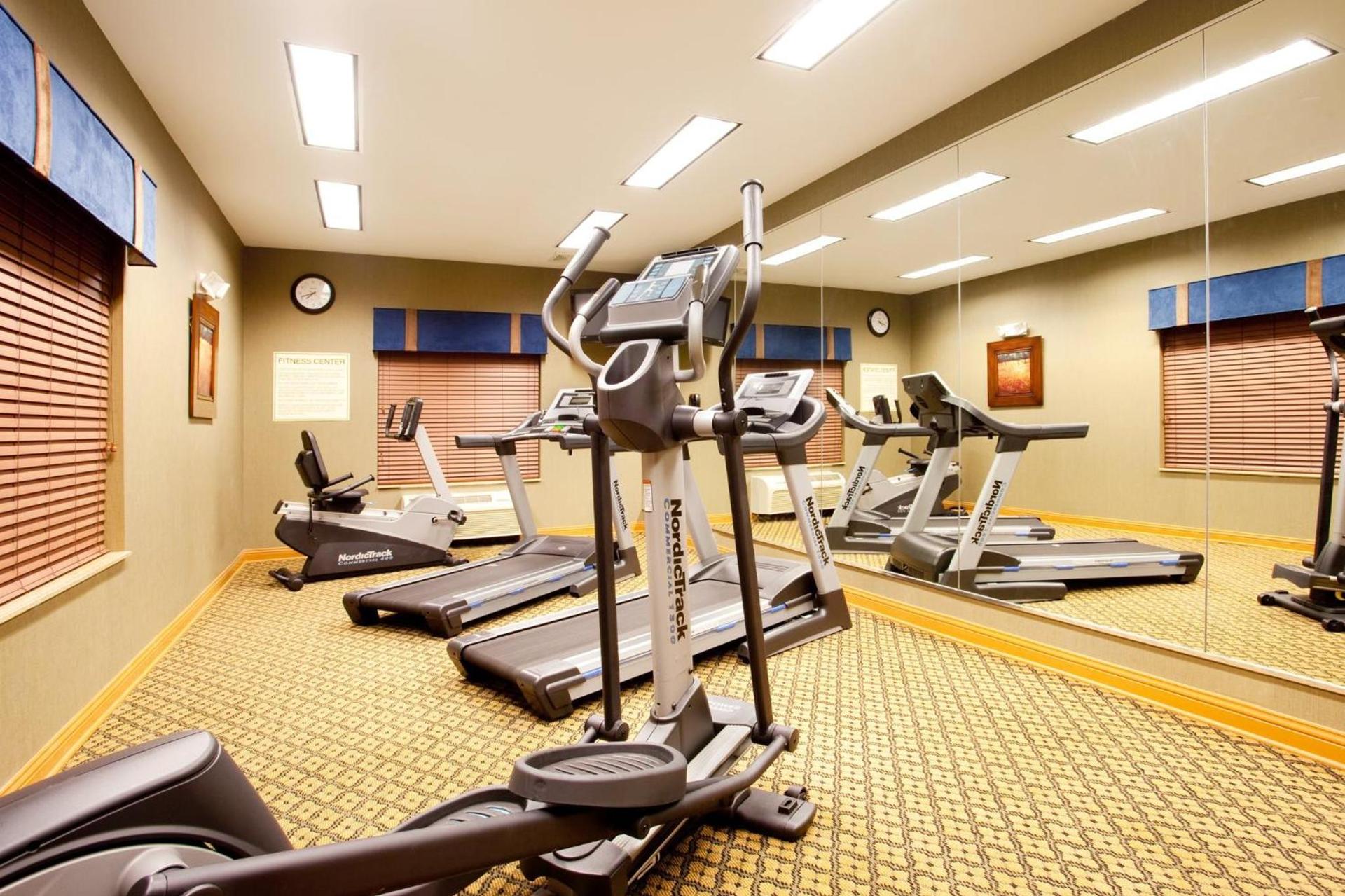 Holiday Inn Express Hotel & Suites Chicago South Lansing by IHG photo 30