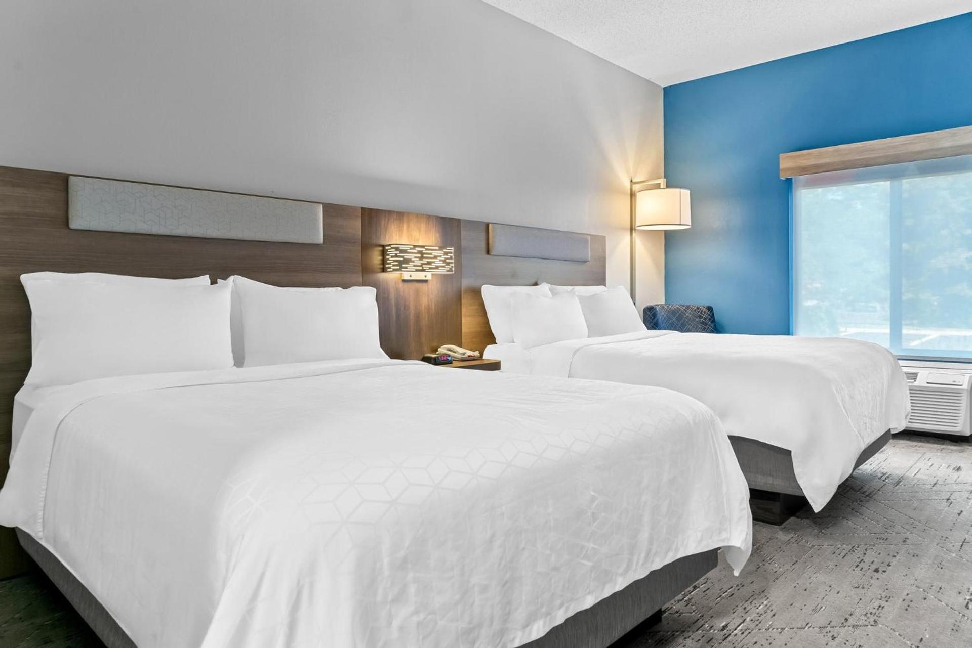 Holiday Inn Express & Suites Detroit - Novi by IHG photo 23