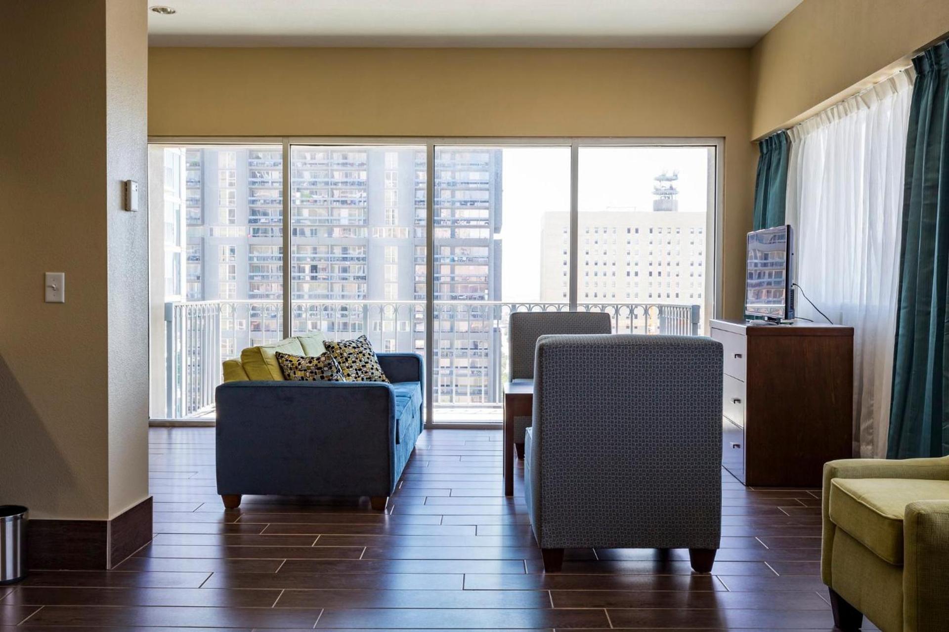 Holiday Inn Houston Downtown by IHG photo 75