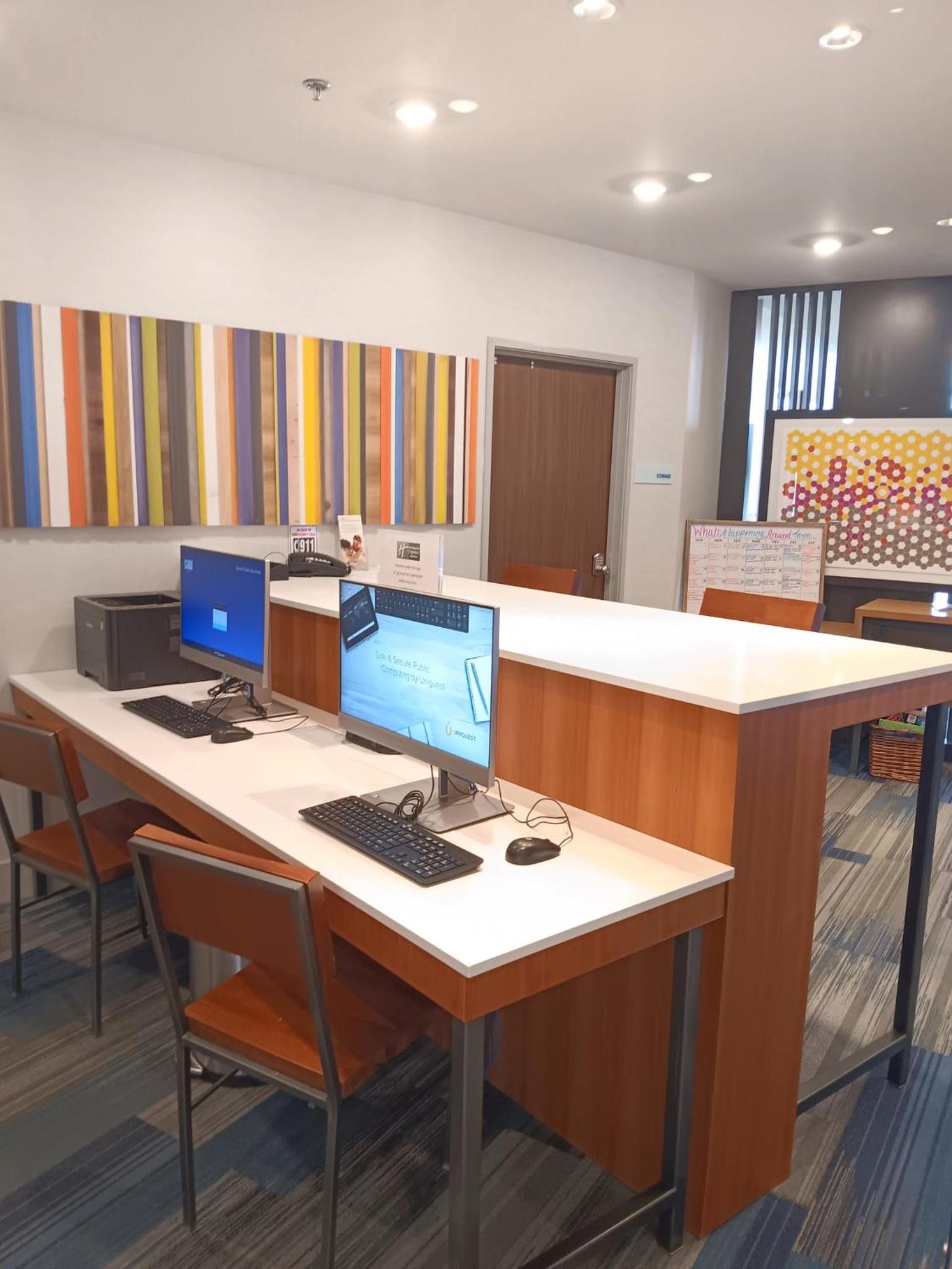 Holiday Inn Express & Suites Racine by IHG photo 29
