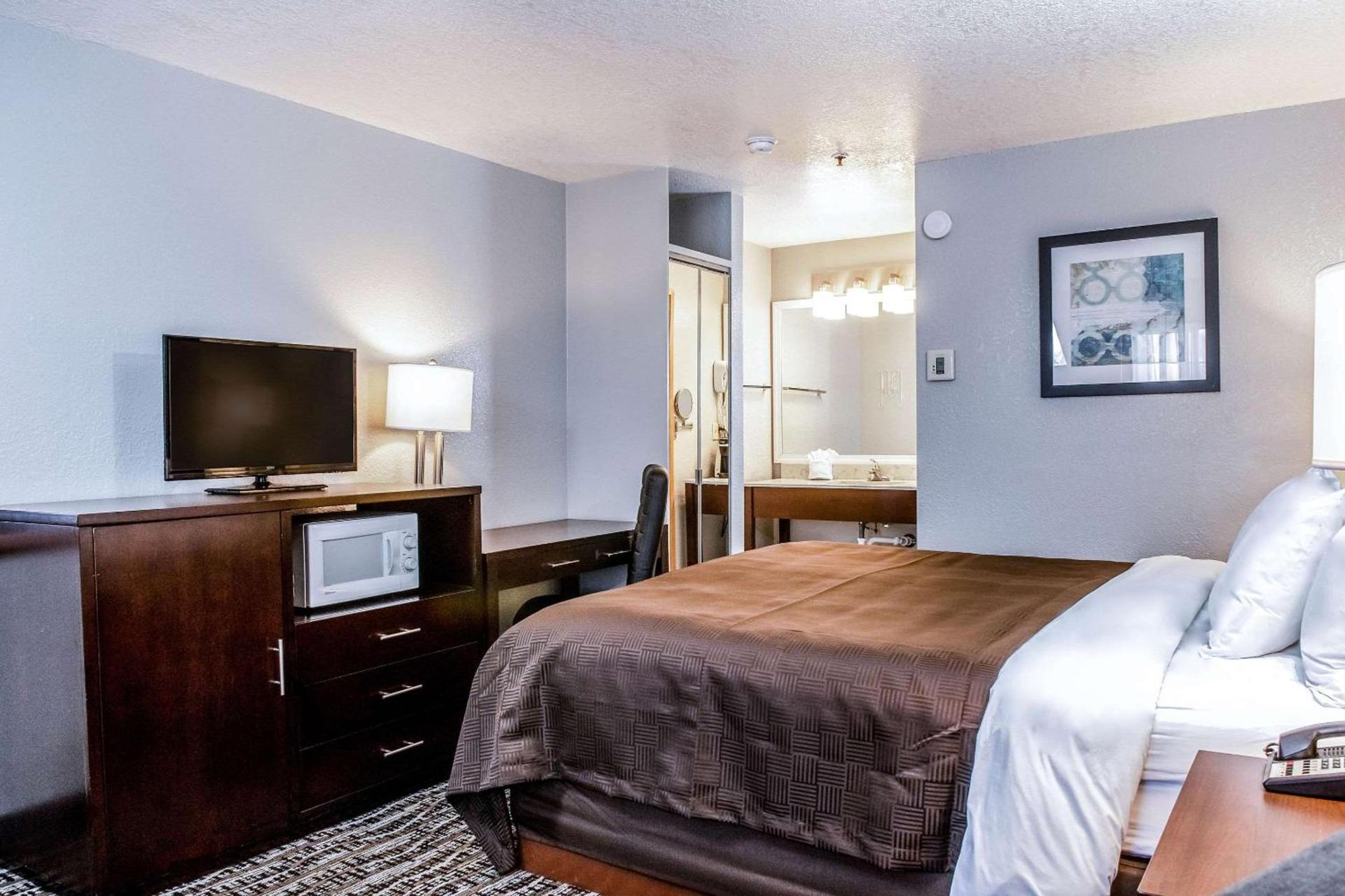 Clarion Hotel By Humboldt Bay photo 10