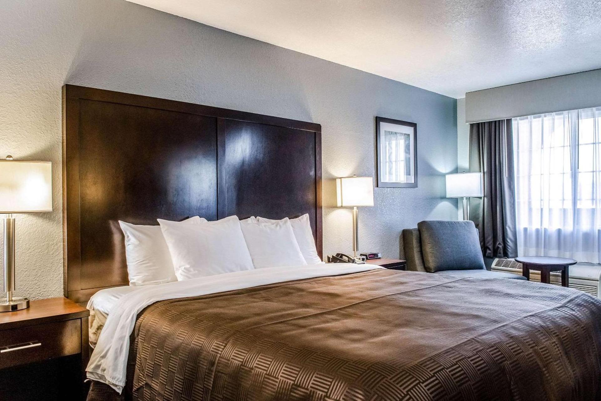 Clarion Hotel By Humboldt Bay photo 11