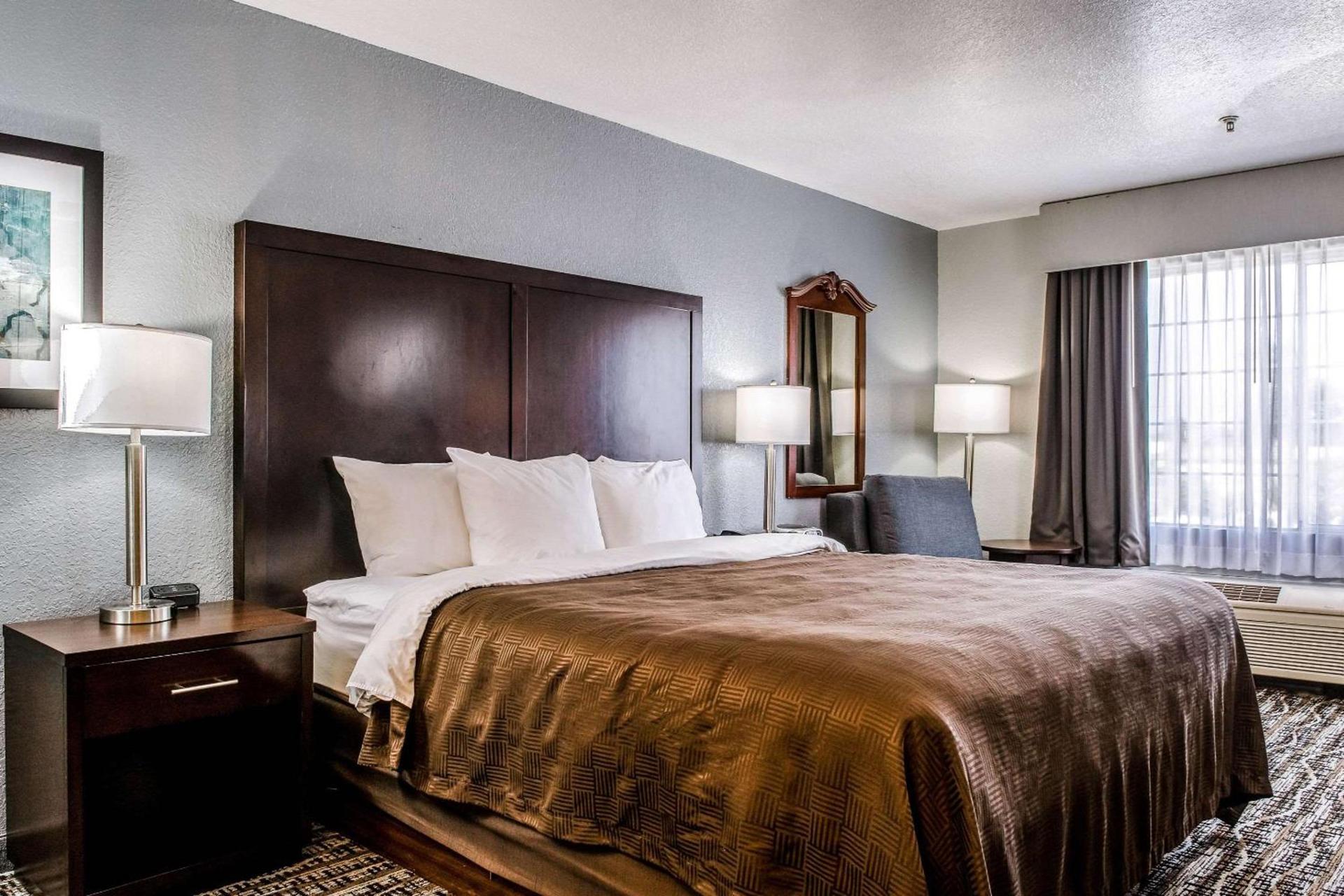 Clarion Hotel By Humboldt Bay photo 12
